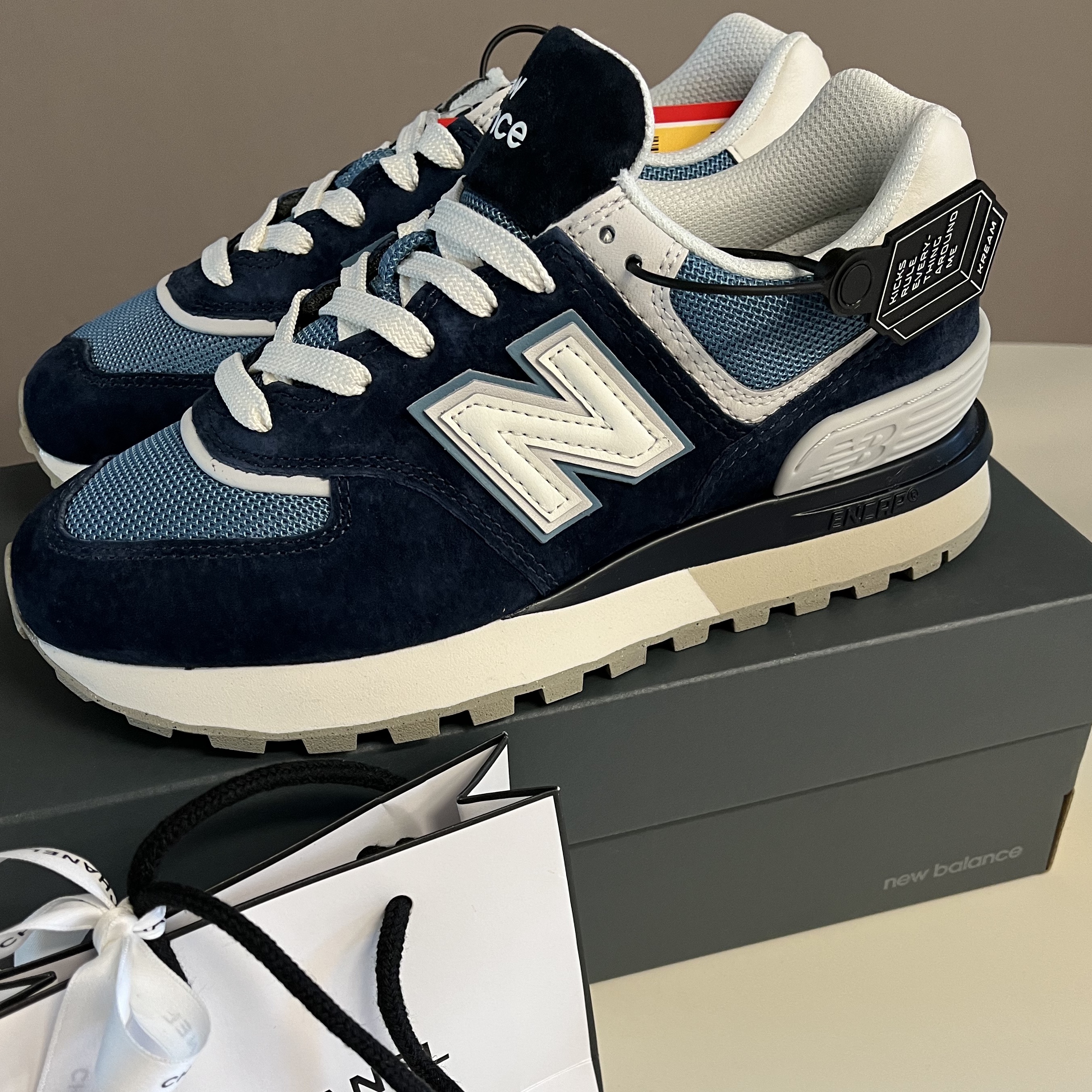 New Balance 574 Legacy Navy Sea Salt 착용 스타일