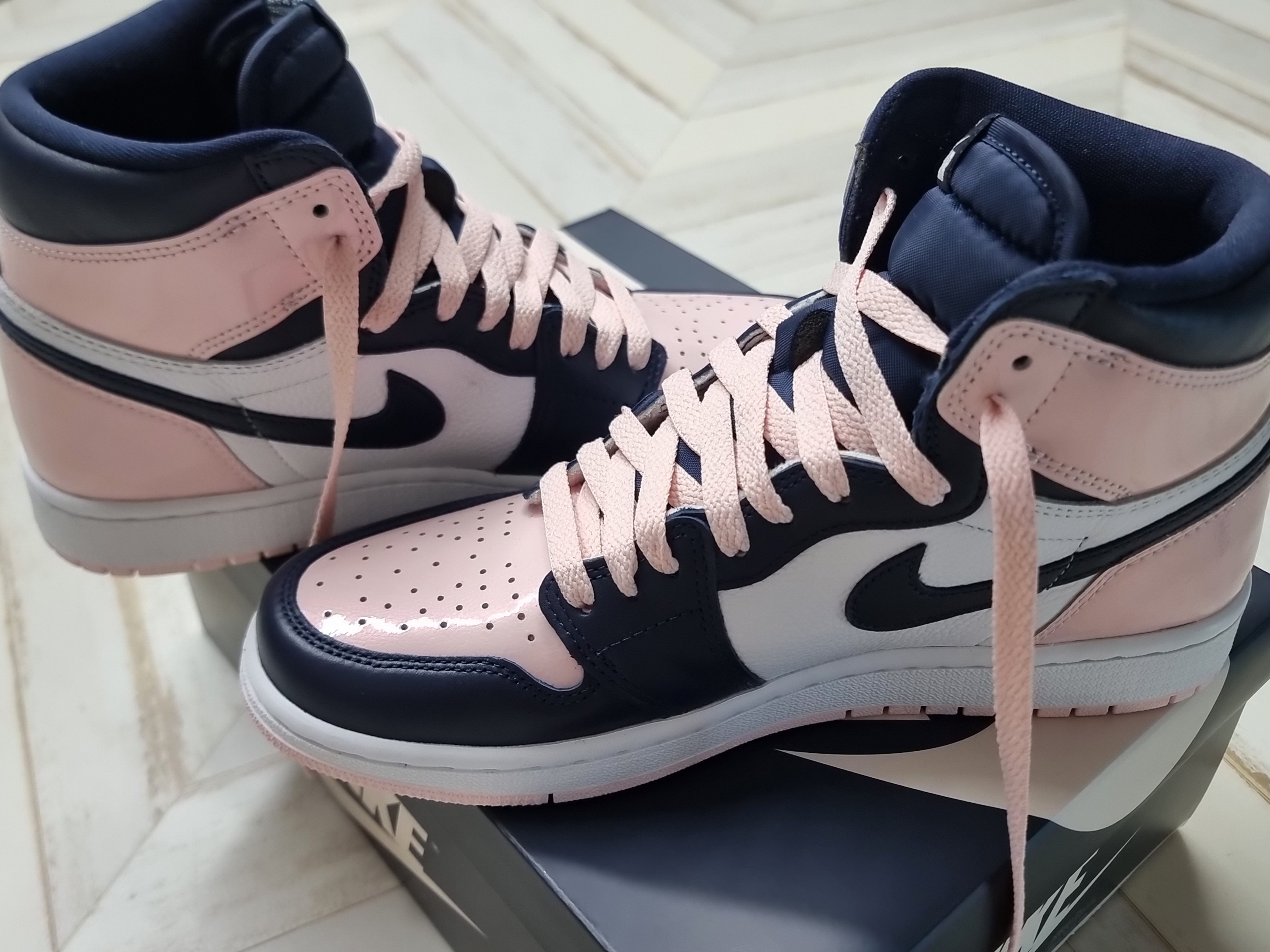 (W) Jordan 1 Retro High OG Atmosphere 착용 스타일 - 2