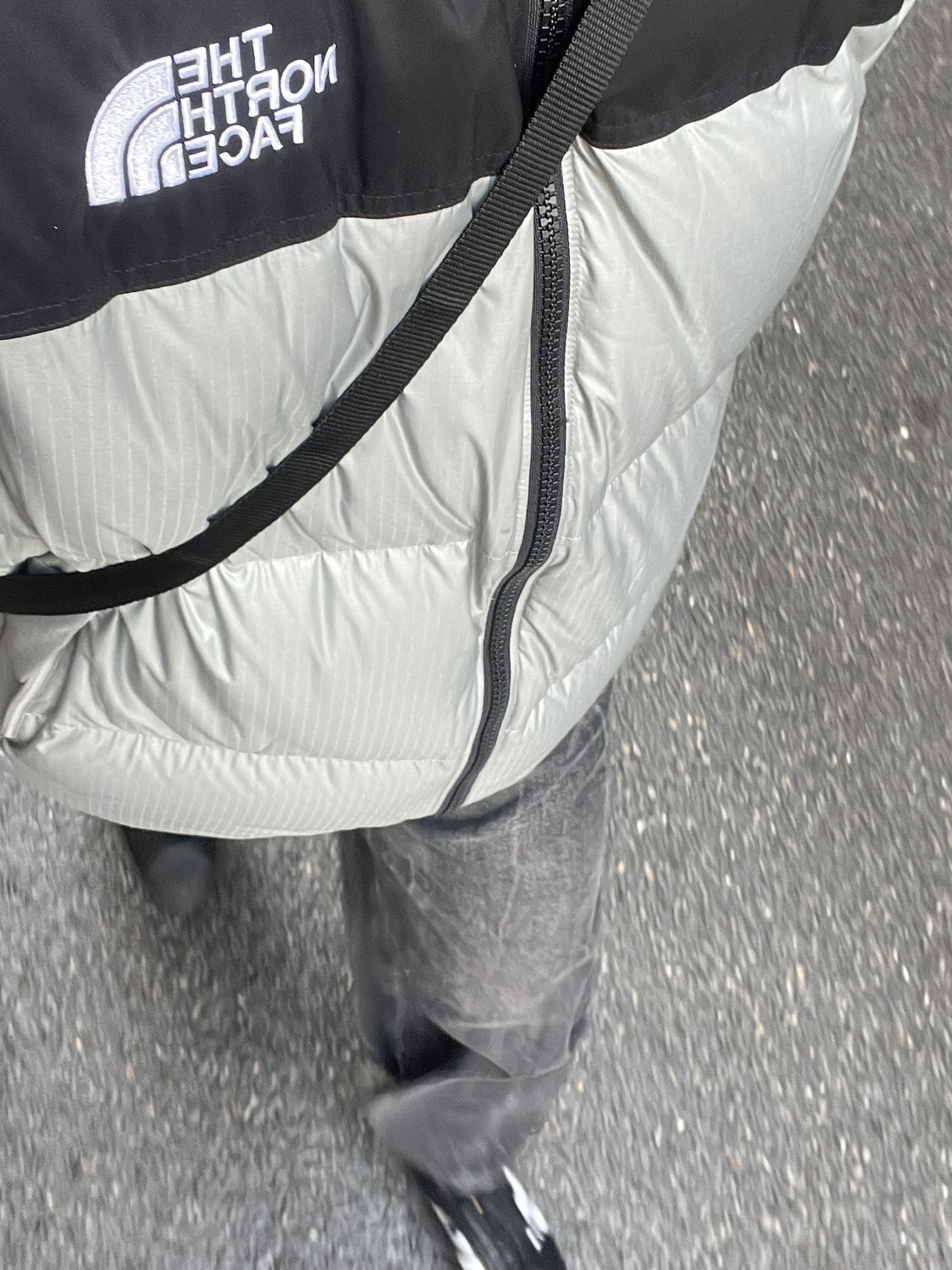 The North Face White Label Novelty Nuptse Down Jacket Light Khaki, Adidas Superstar Core Black White 착용 스타일 - 3