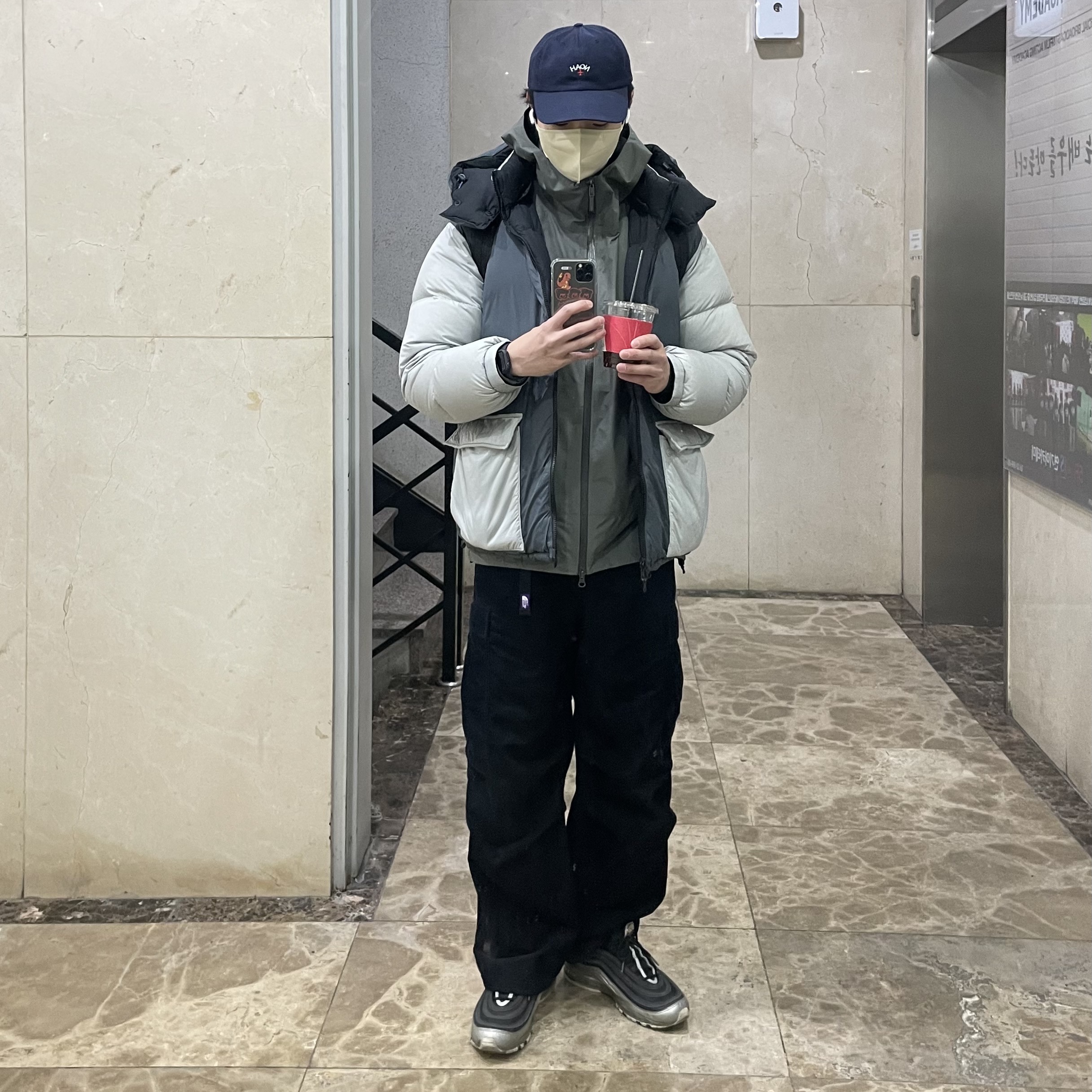 Arc'teryx x Beams Zeta SL Jacket Grey 착용 스타일