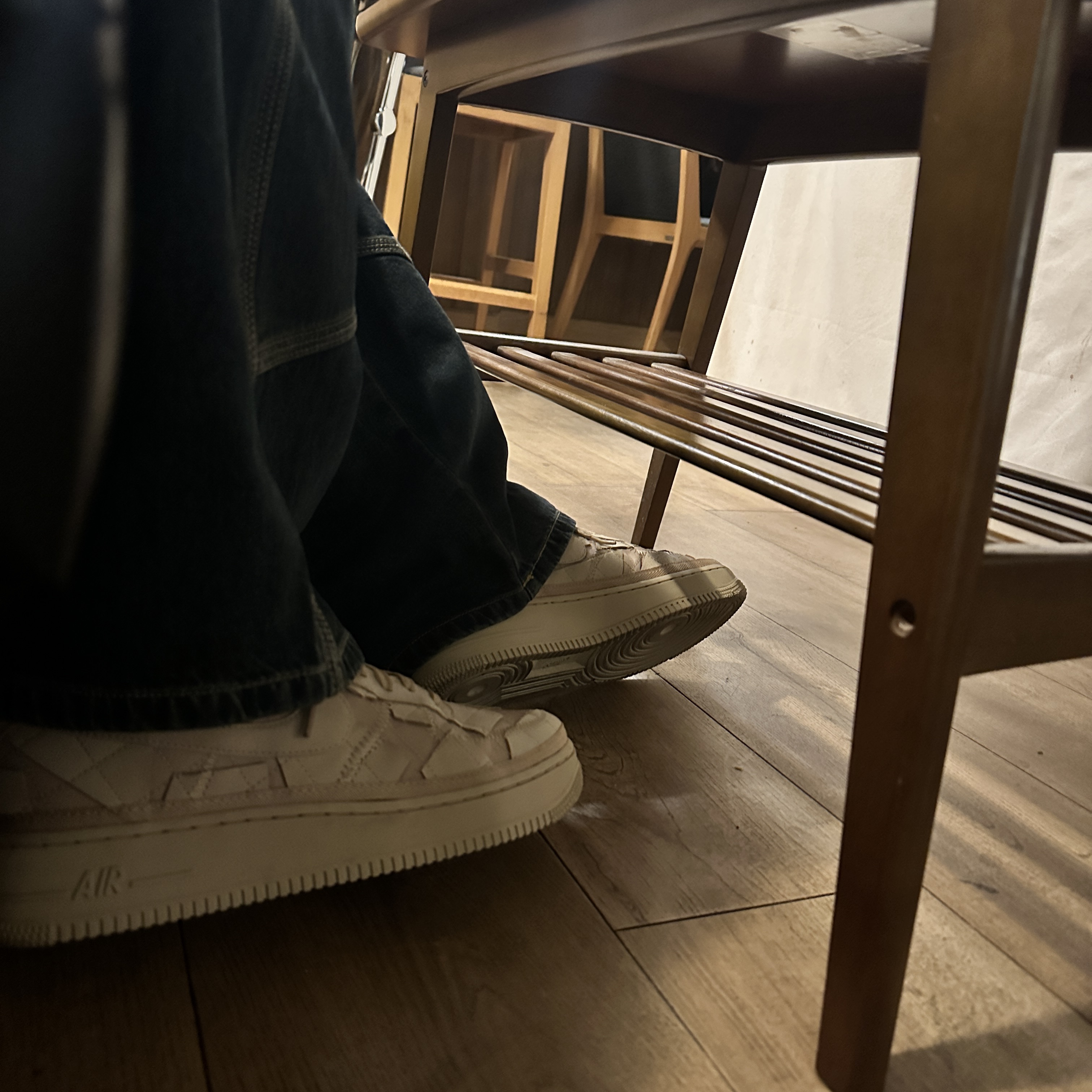 Nike x Billie Eilish Air Force 1 Low '07 SP Mushroom 착용 스타일 - 2