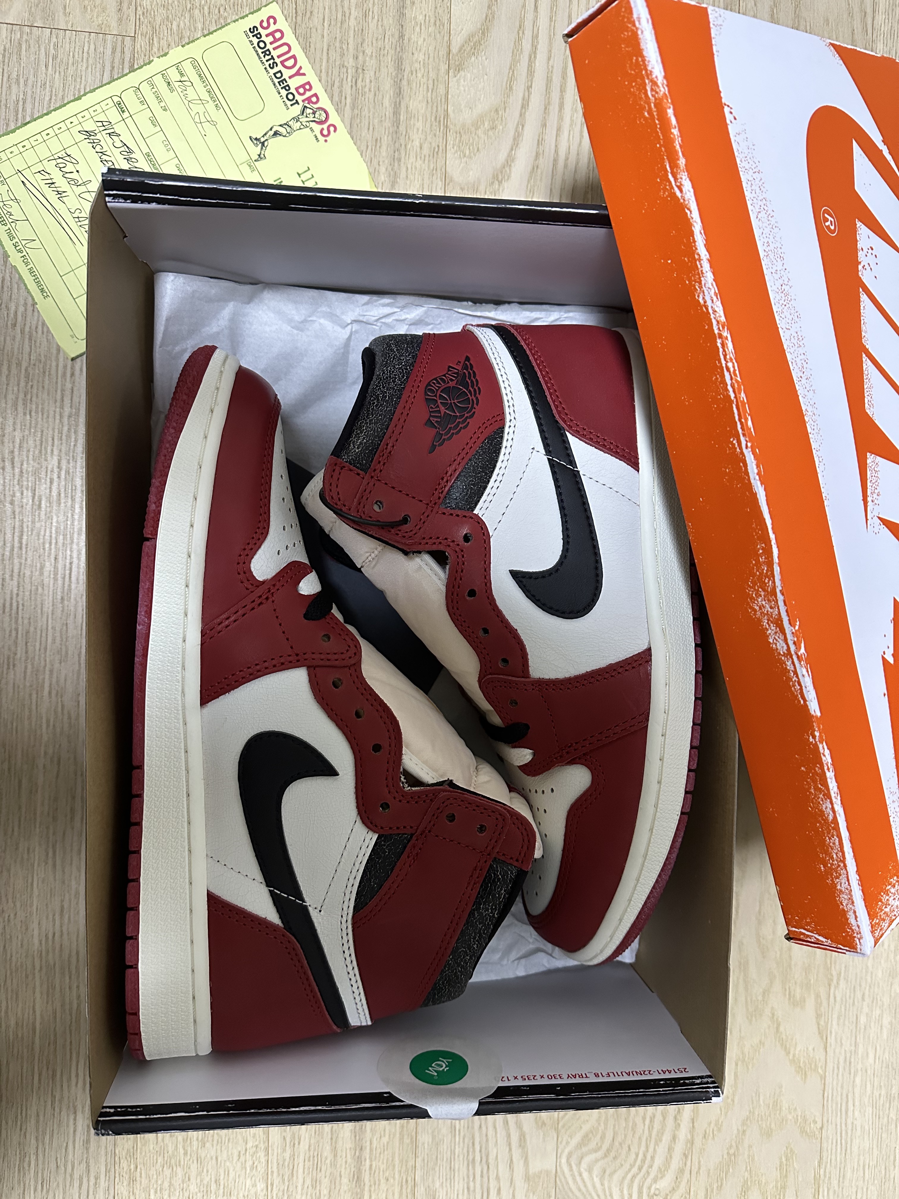 Jordan 1 Retro High OG Chicago 2022, Jordan 1 Retro High OG Chicago 2022 착용 스타일 - 1