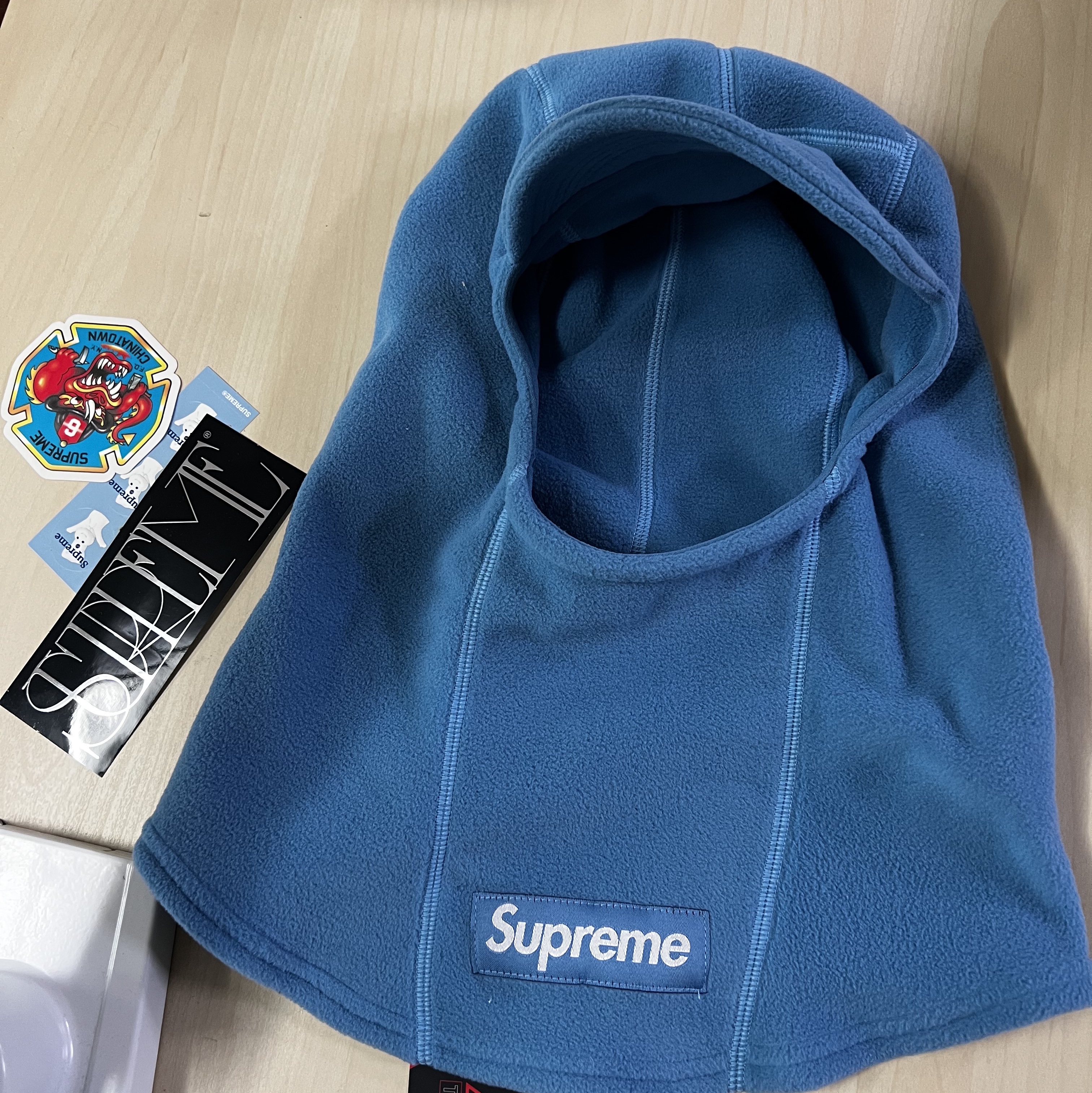 Supreme Polartec Brim Balaclava Dusty Teal - 22FW, Supreme Polartec Brim Balaclava Black - 22FW 착용 스타일
