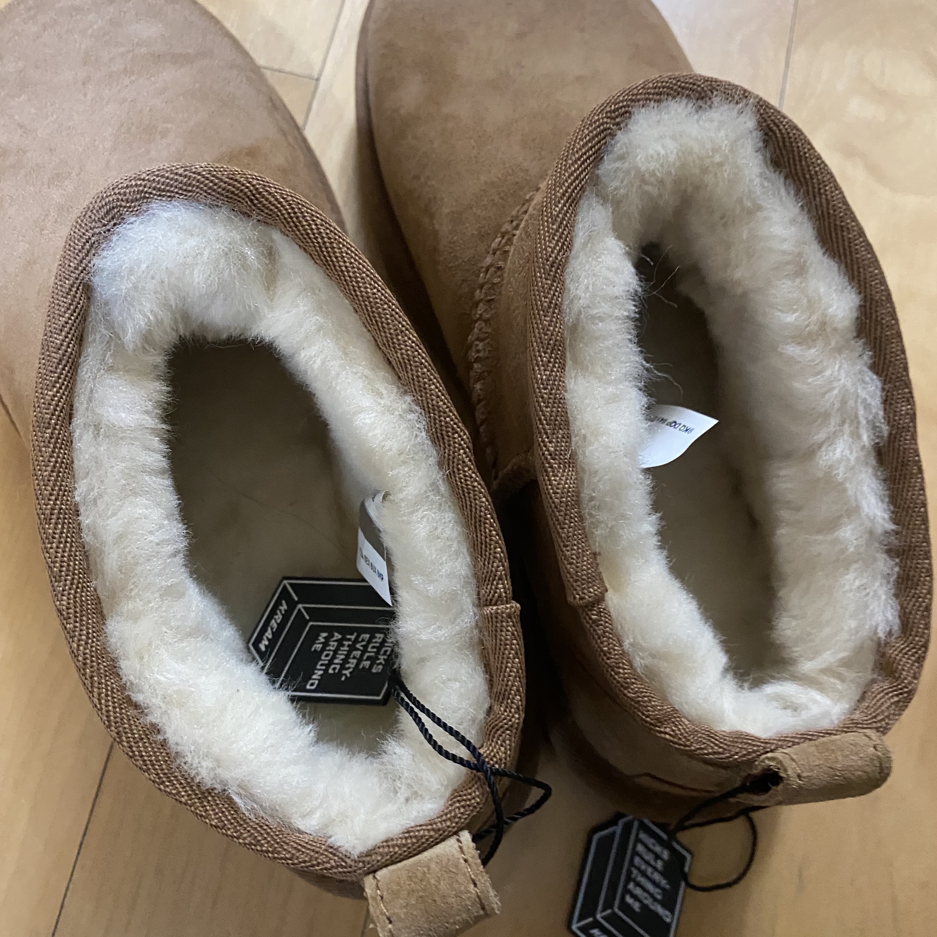 (W) UGG Classic Ultra Mini Boots Chestnut 착용 스타일