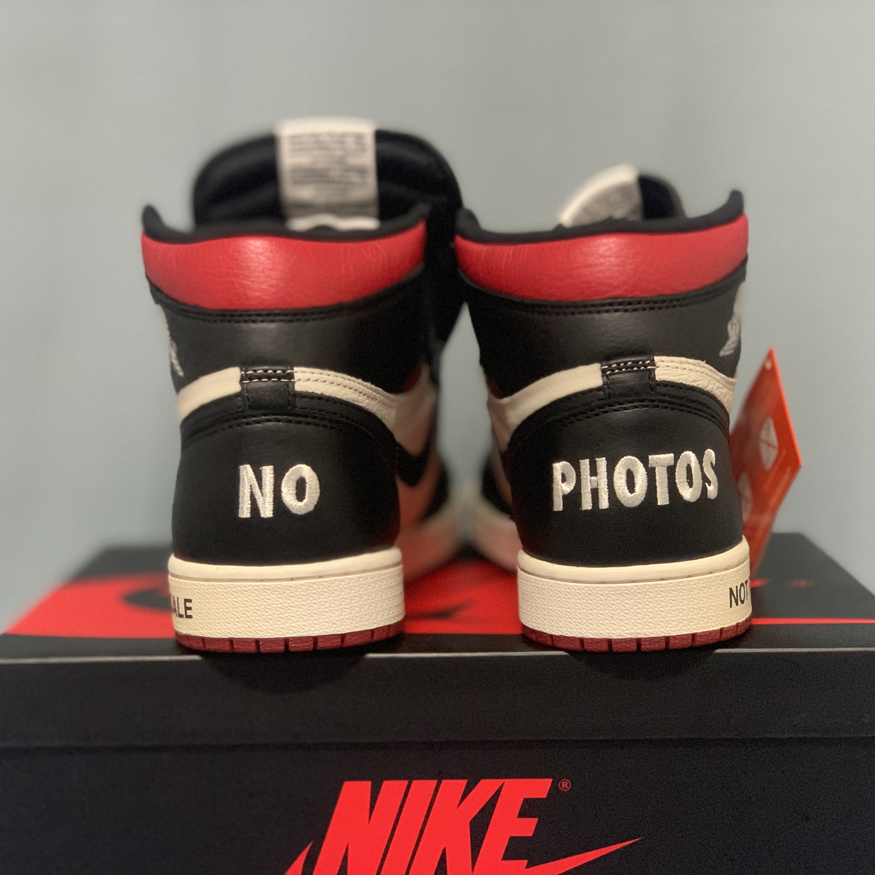 Jordan 1 Retro High Not for Resale Varsity Red 착용 스타일 - 3