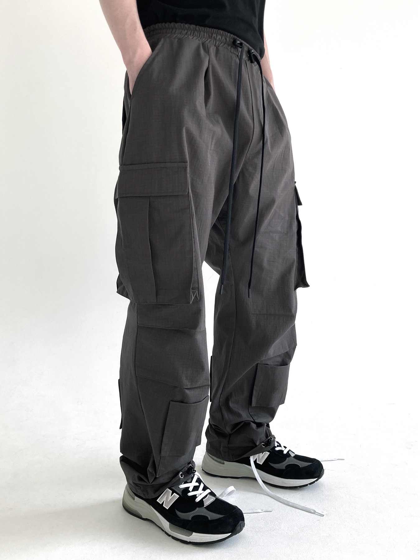 New Balance 992 Made in USA Black Grey 착용 스타일 - 3