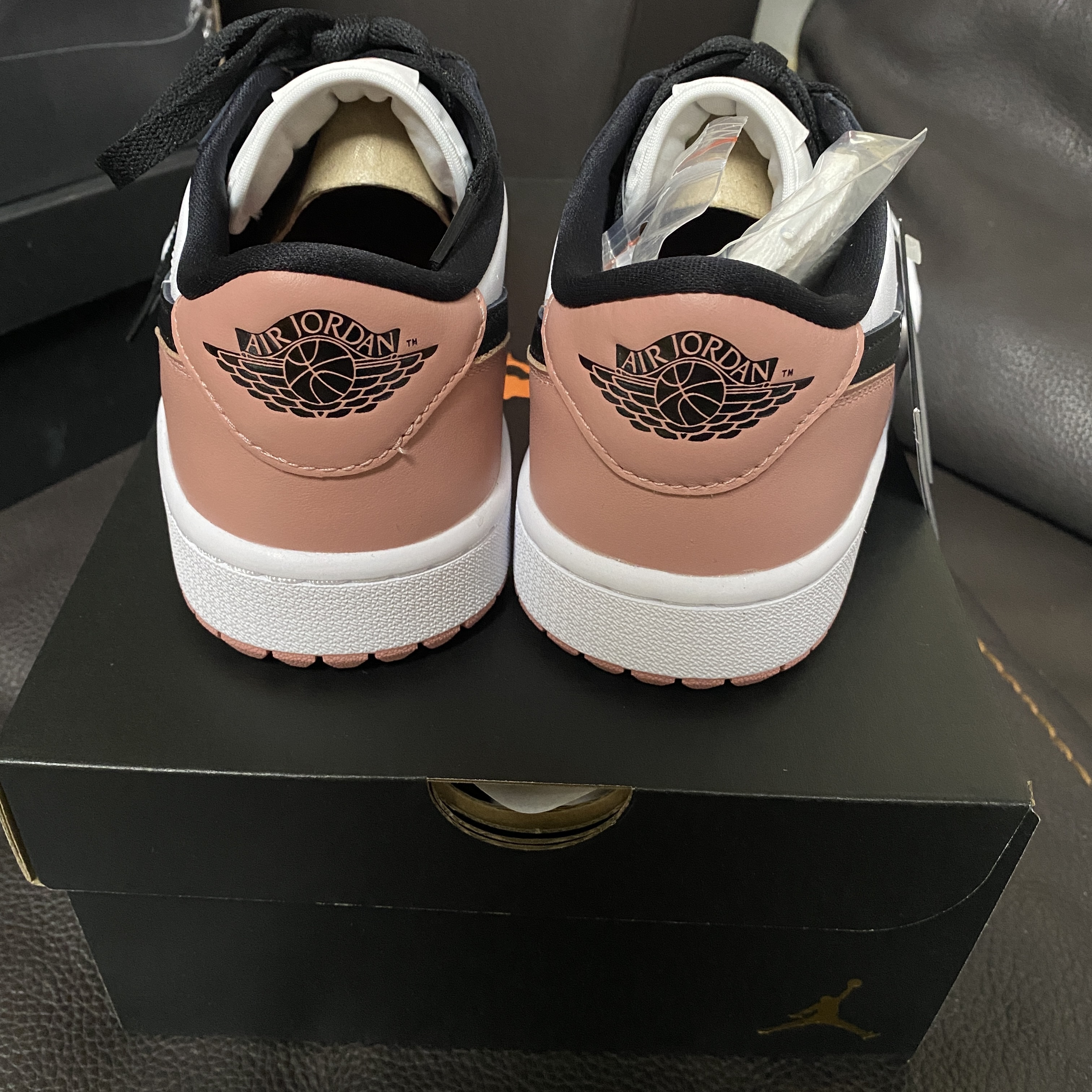Jordan 1 Low Golf Rust Pink 착용 스타일 - 3