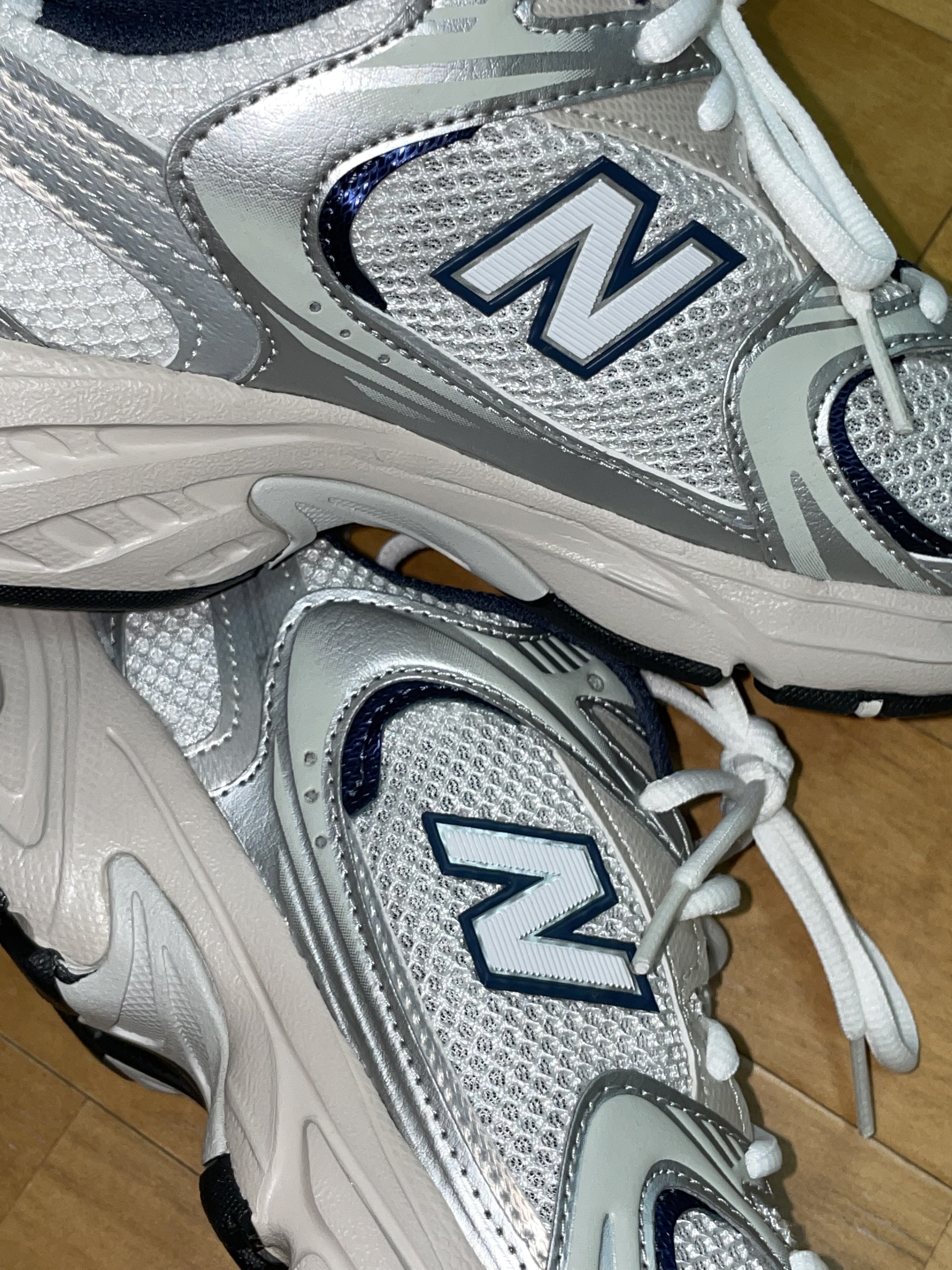 New Balance 530 Steel Grey 착용 스타일