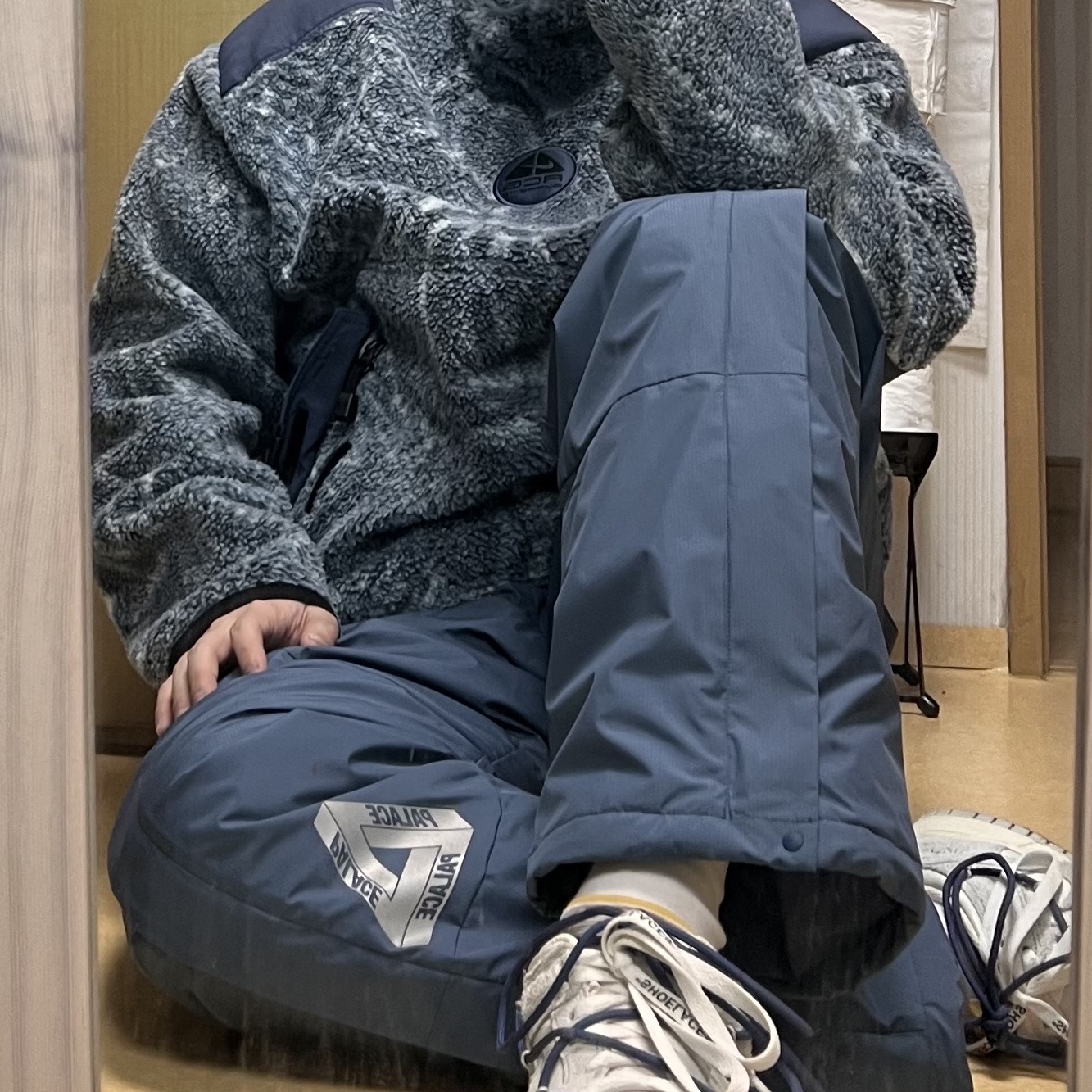 Palace Gore-Tex Infinium Loft Jogger Navy - 22FW, Supreme x Nike ACG Fleece Pullover Mint Snakeskin - 22FW 착용 스타일 - 2