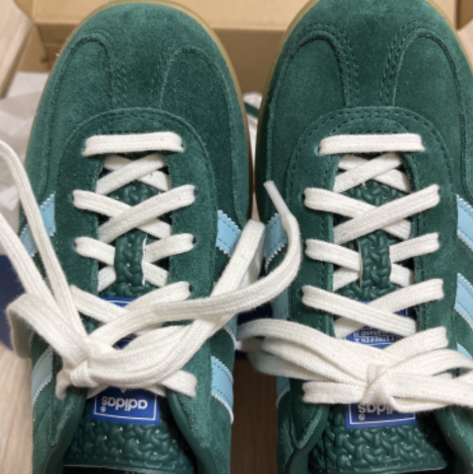 Adidas Gazelle Indoor Collegiate Green Hazy Sky 착용 스타일