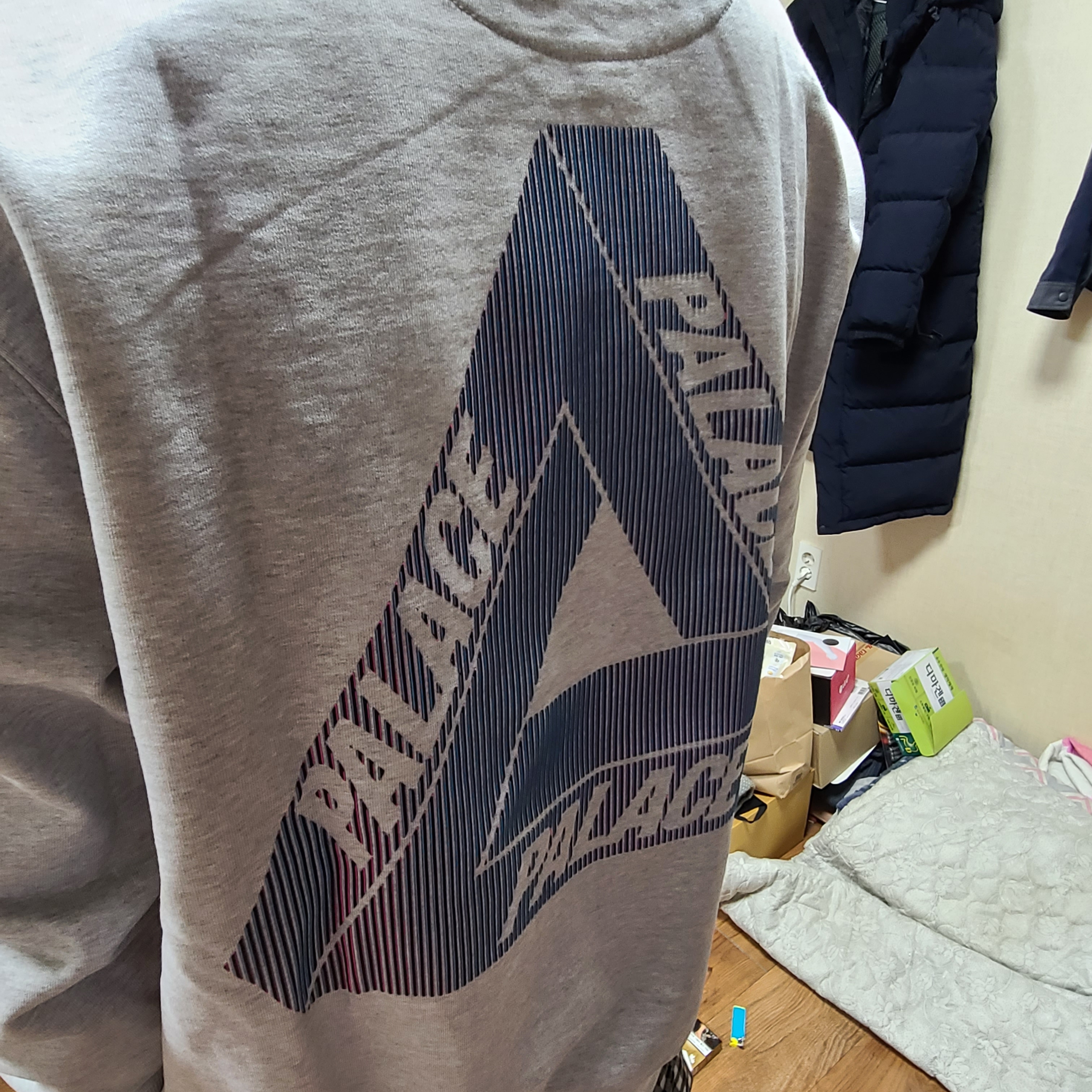 Palace Tri-Lenticular Hood Grey Marl - 22FW 착용 스타일 - 3
