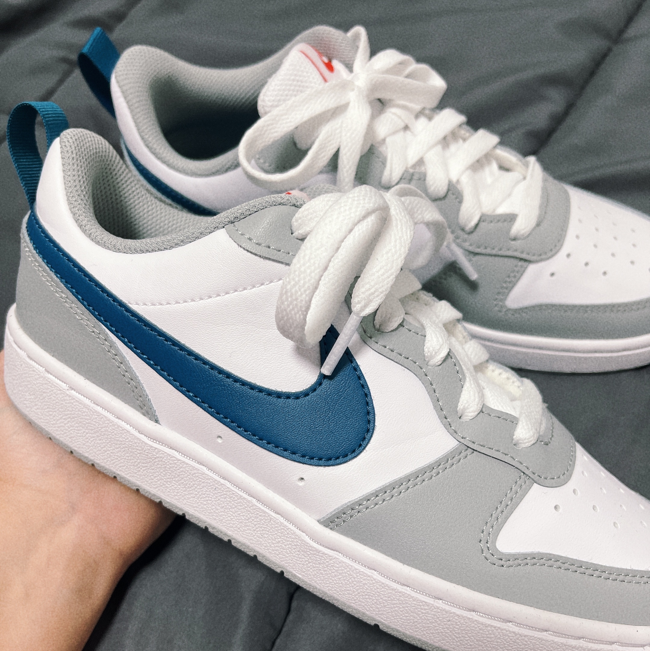 (GS) Nike Court Borough Low 2 Light Smoke Grey 착용 스타일 - 4