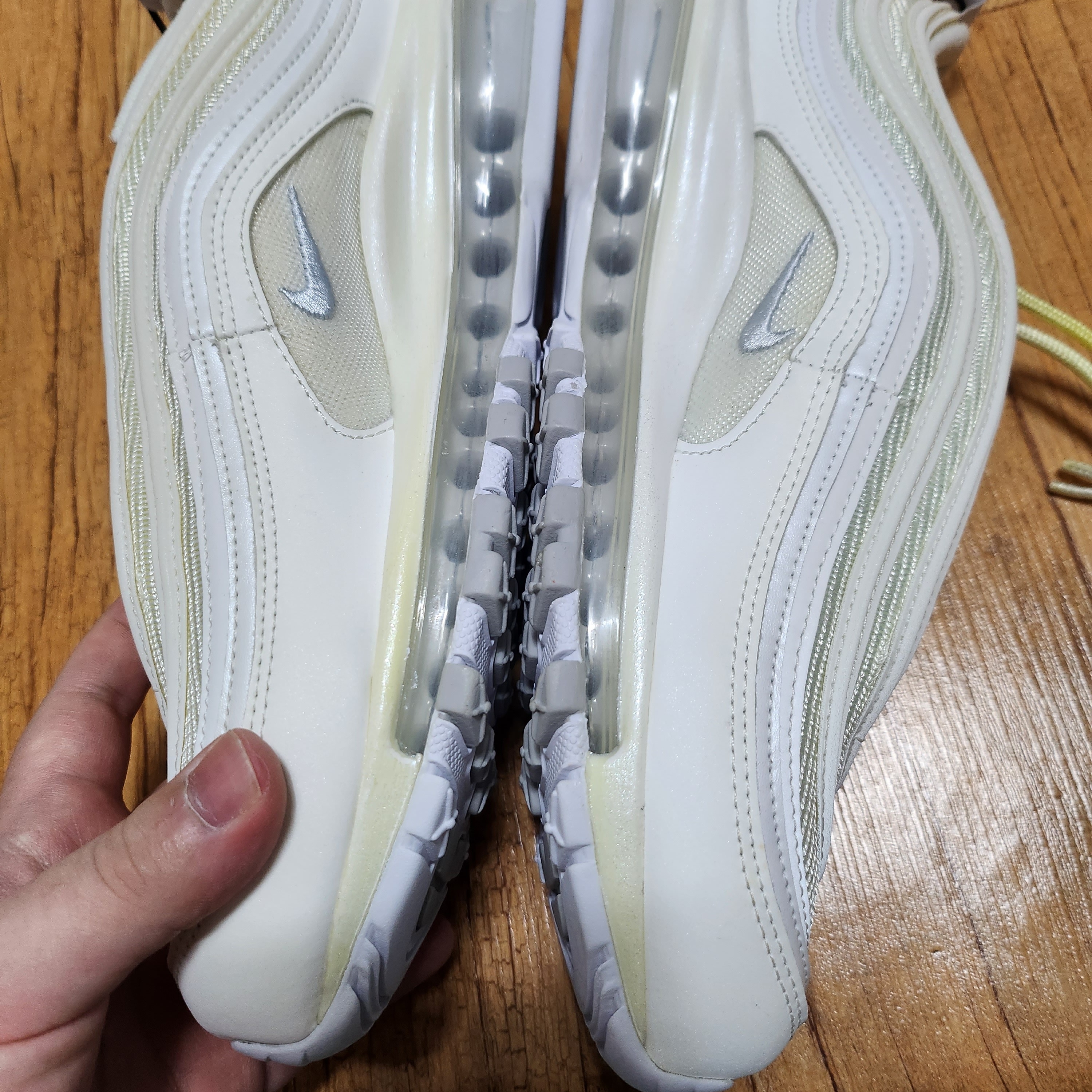 (W) Nike Air Max 97 White Pure Platinum 착용 스타일 - 2