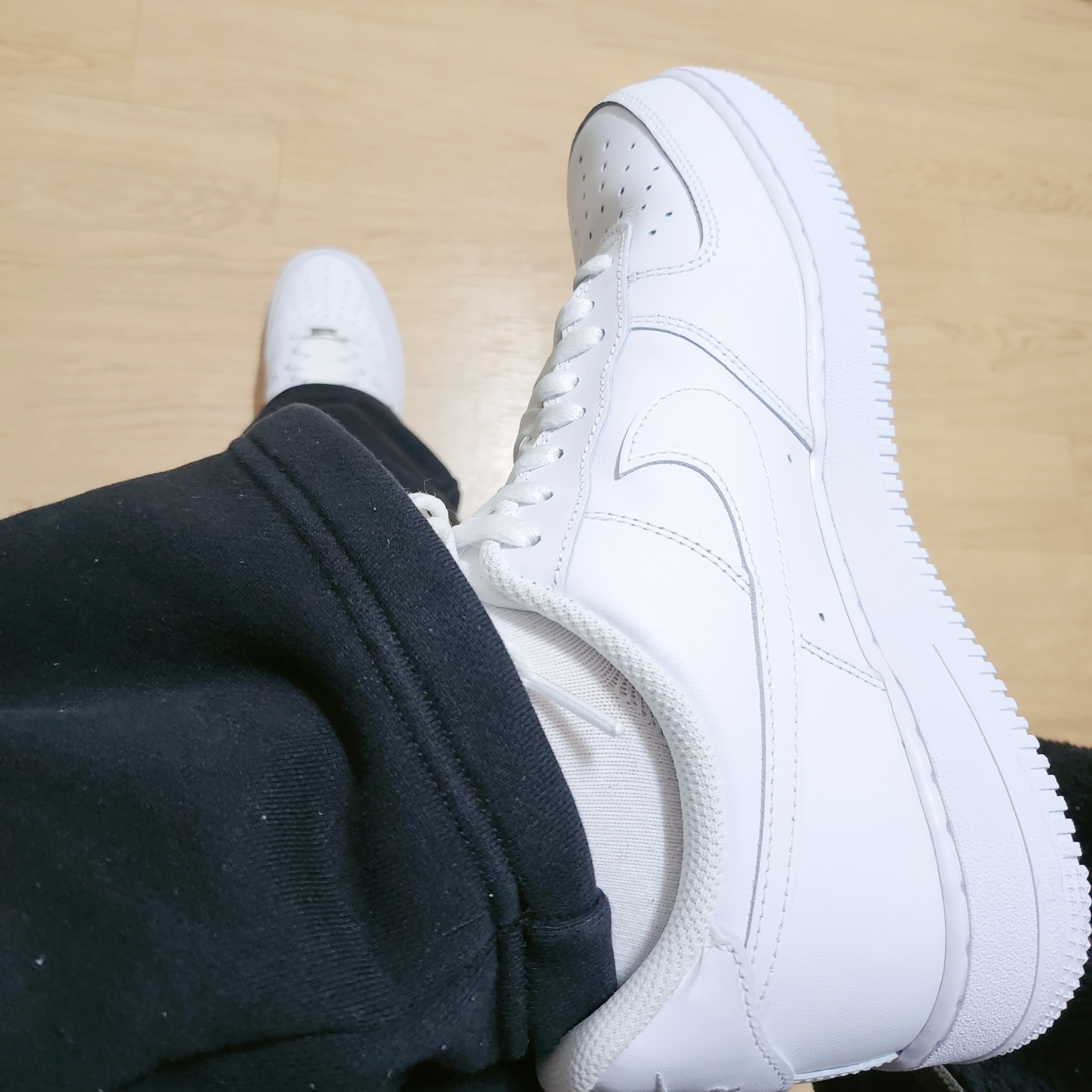 Nike Air Force 1 '07 Low White 착용 스타일