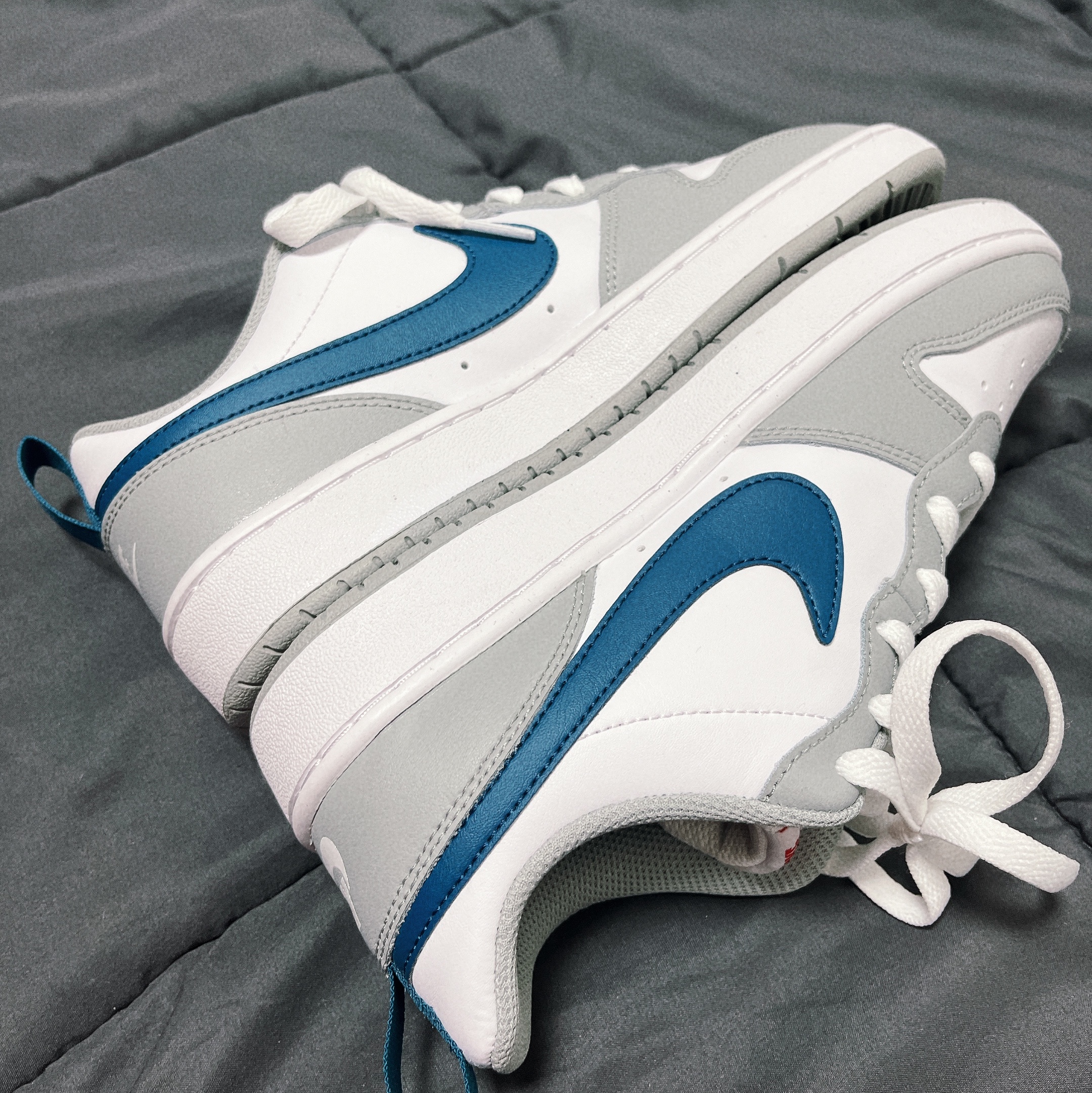 (GS) Nike Court Borough Low 2 Light Smoke Grey 착용 스타일 - 3