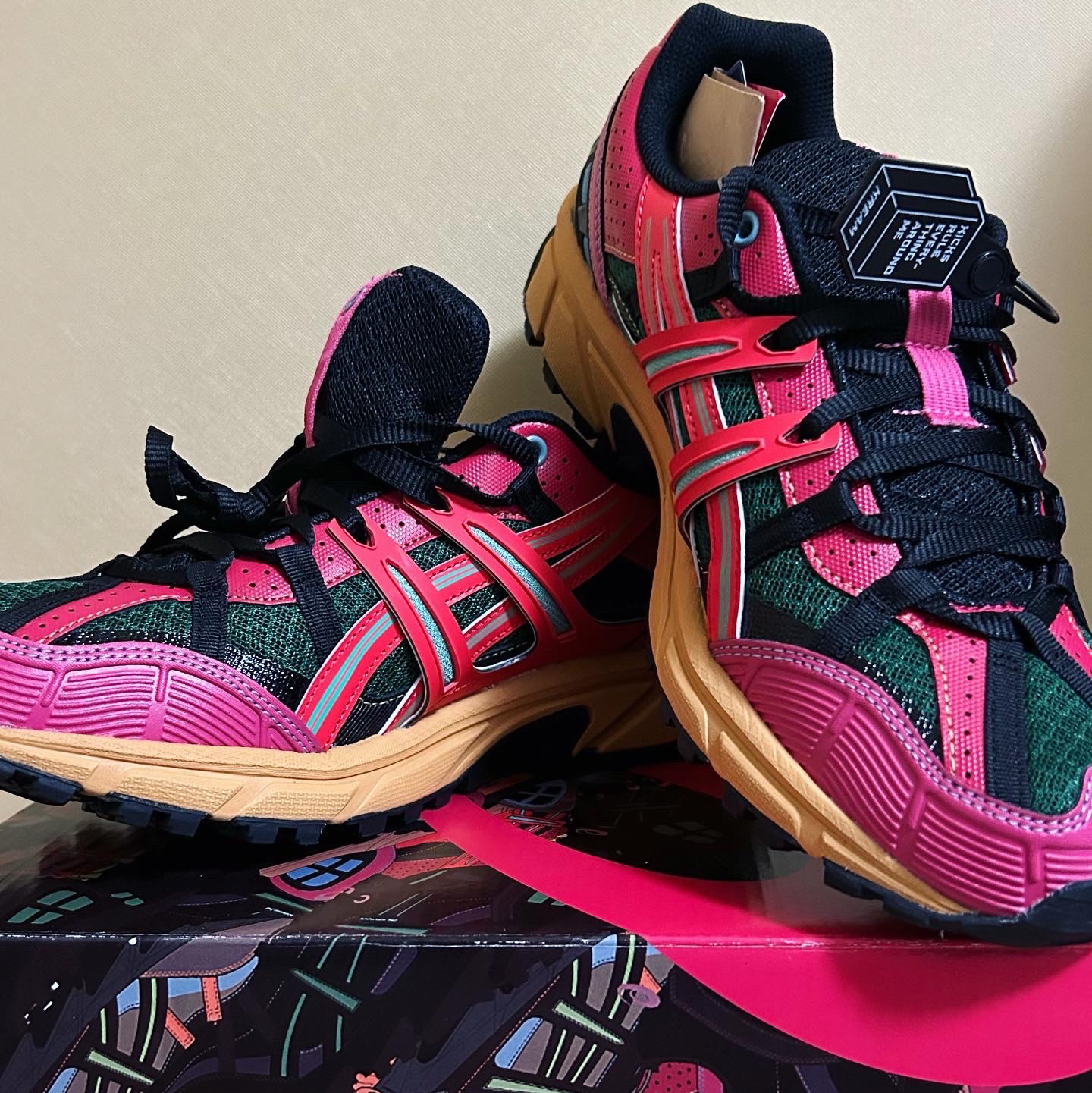 Asics x Andersson Bell Gel-Sonoma 15-50 Bright Rose Evergreen 착용 스타일 - 1