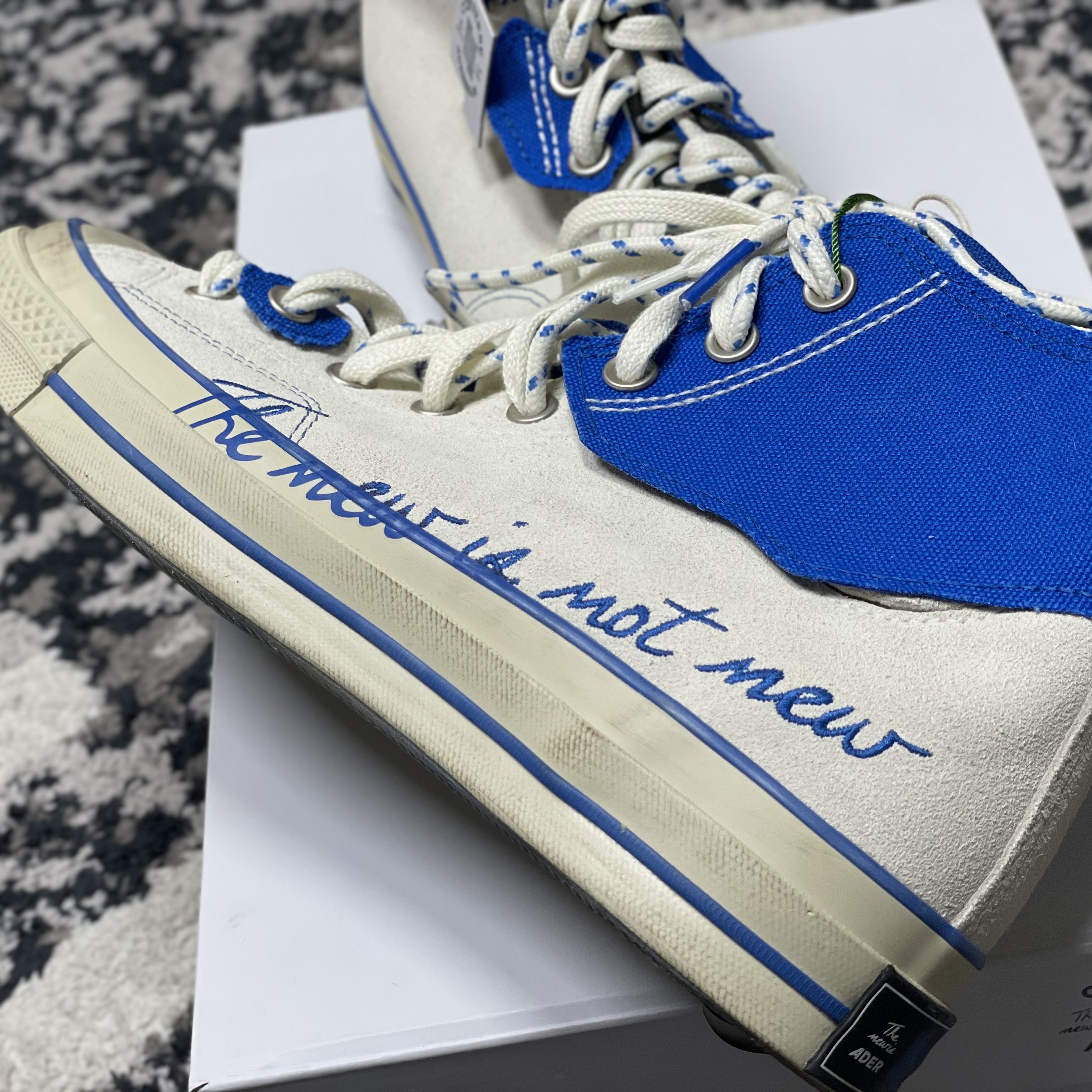 Converse x Ader Error Chuck 70 High White 착용 스타일 - 4