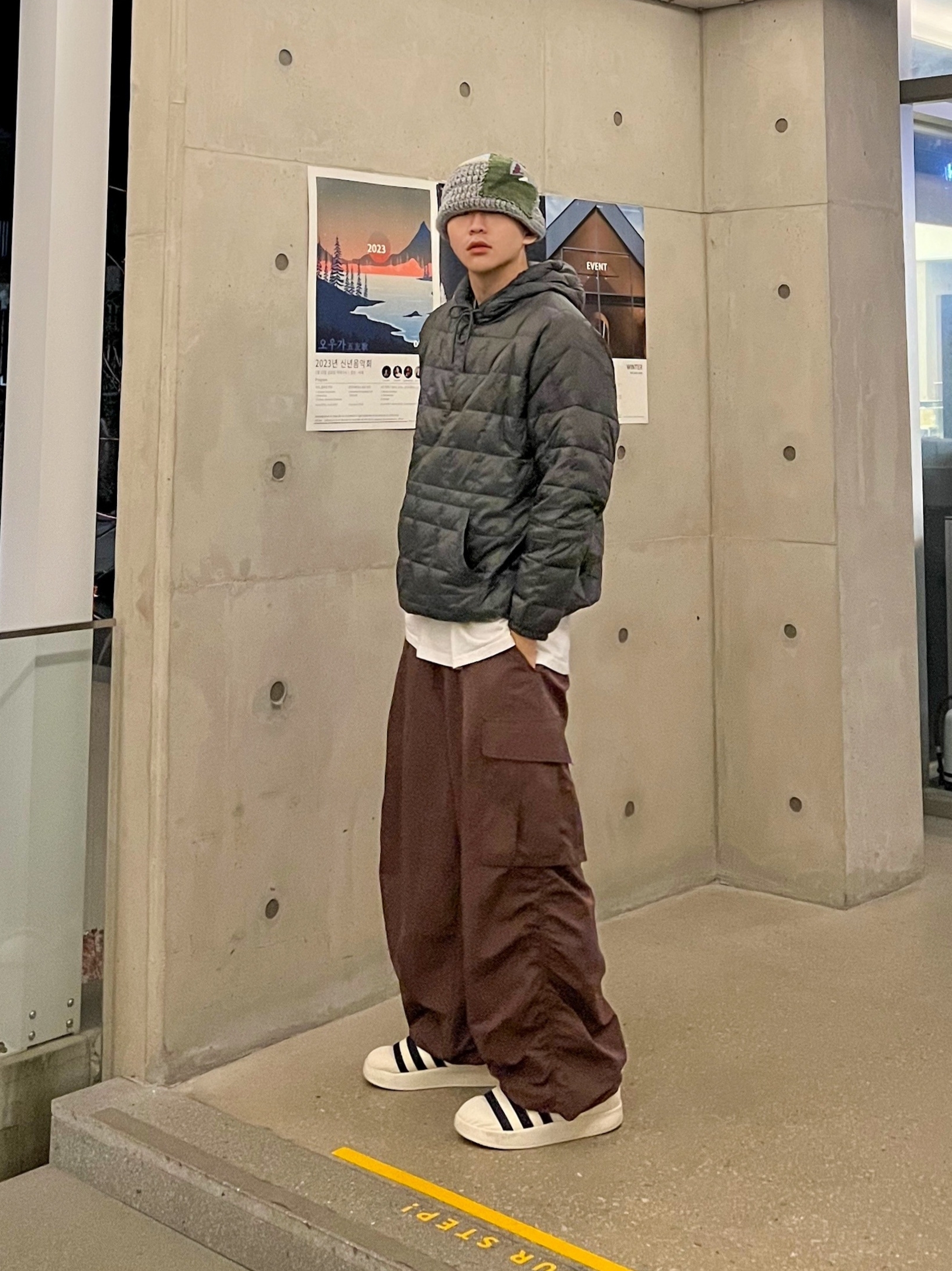 Adidas Puffylette Off White 착용 스타일 - 1