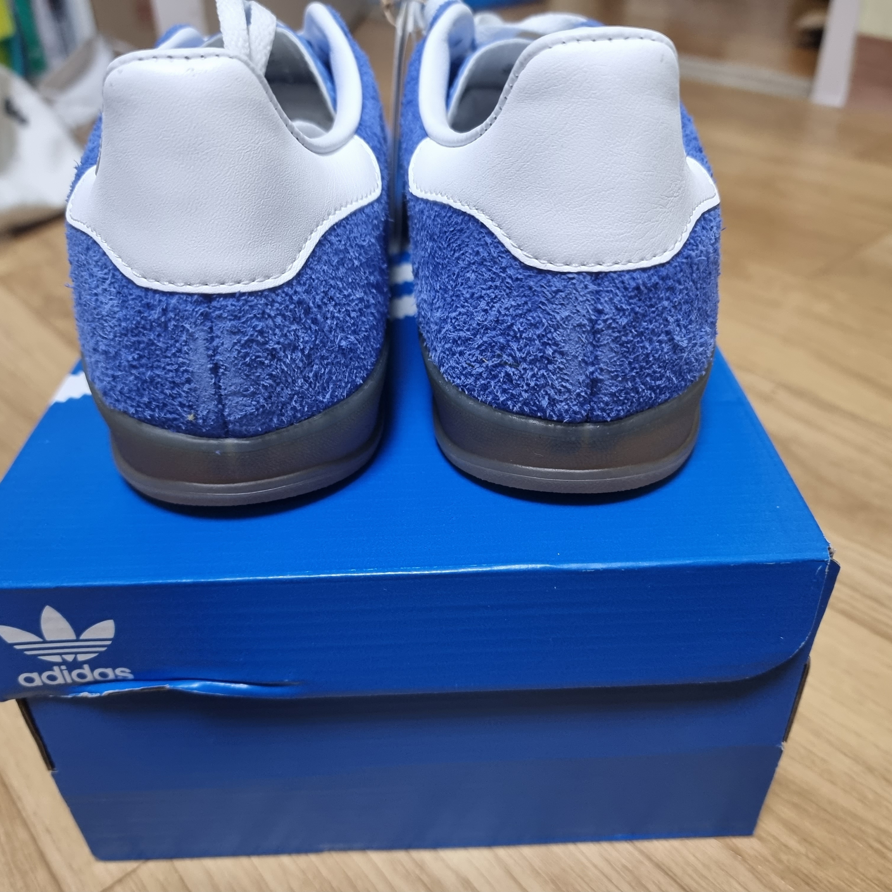 (W) Adidas Gazelle Indoor Blue Fusion Cloud White 착용 스타일 - 3