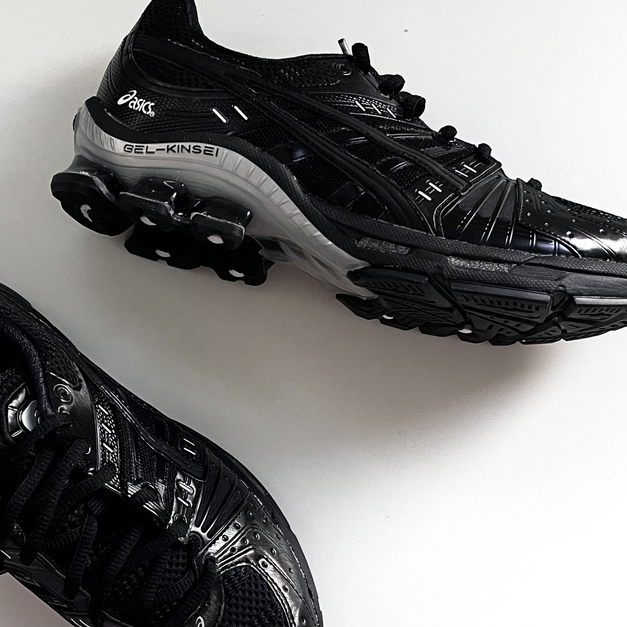 Asics Gel Kinsei OG Black 착용 스타일 - 1