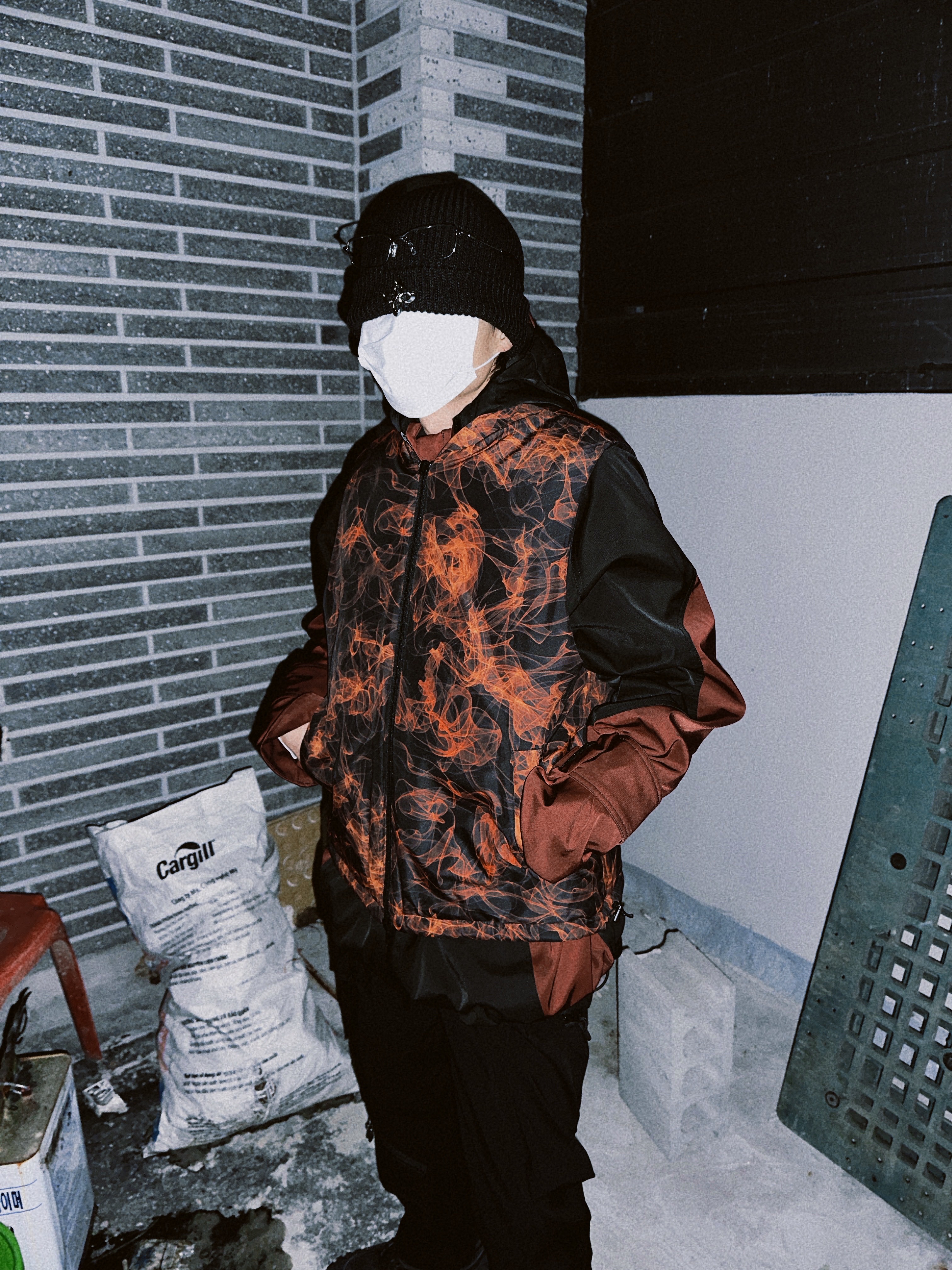 Undermycar Kame Multi Zip Turtle Shell Parka Hot Rod - 22FW, Undermycar x Umbro Reversible Padding Vest Black 착용 스타일 - 2