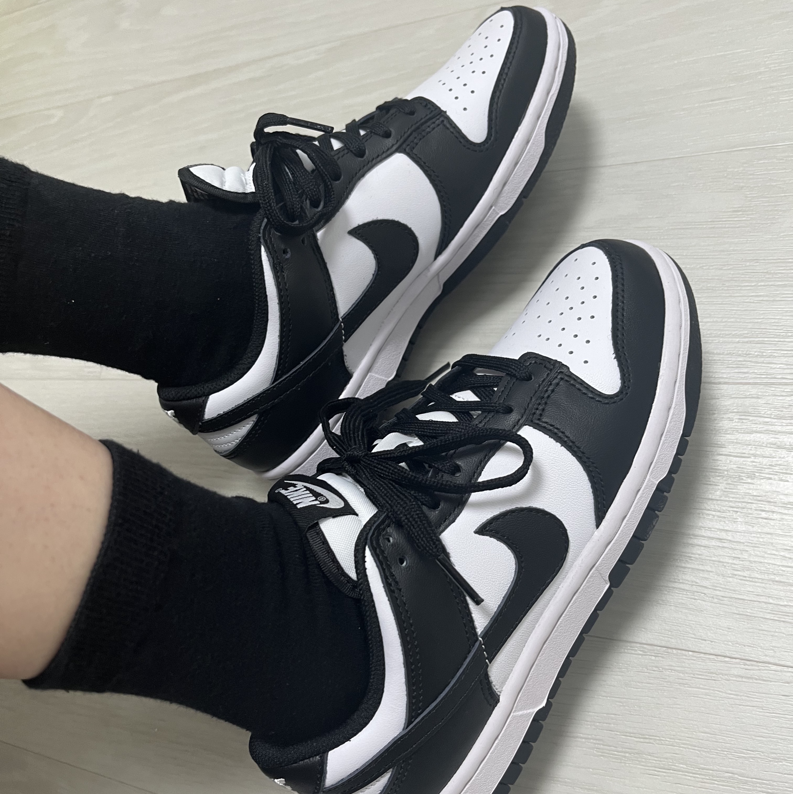 (W) Nike Dunk Low Black 착용 스타일