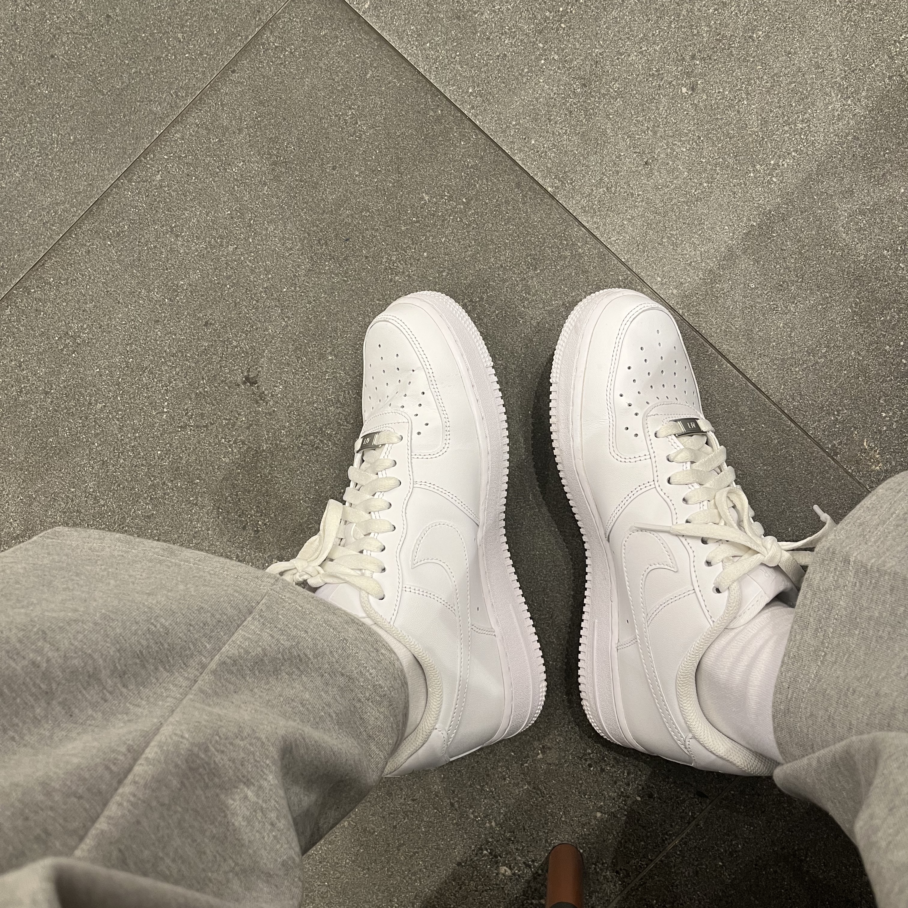 Nike Air Force 1 '07 Low White 착용 스타일