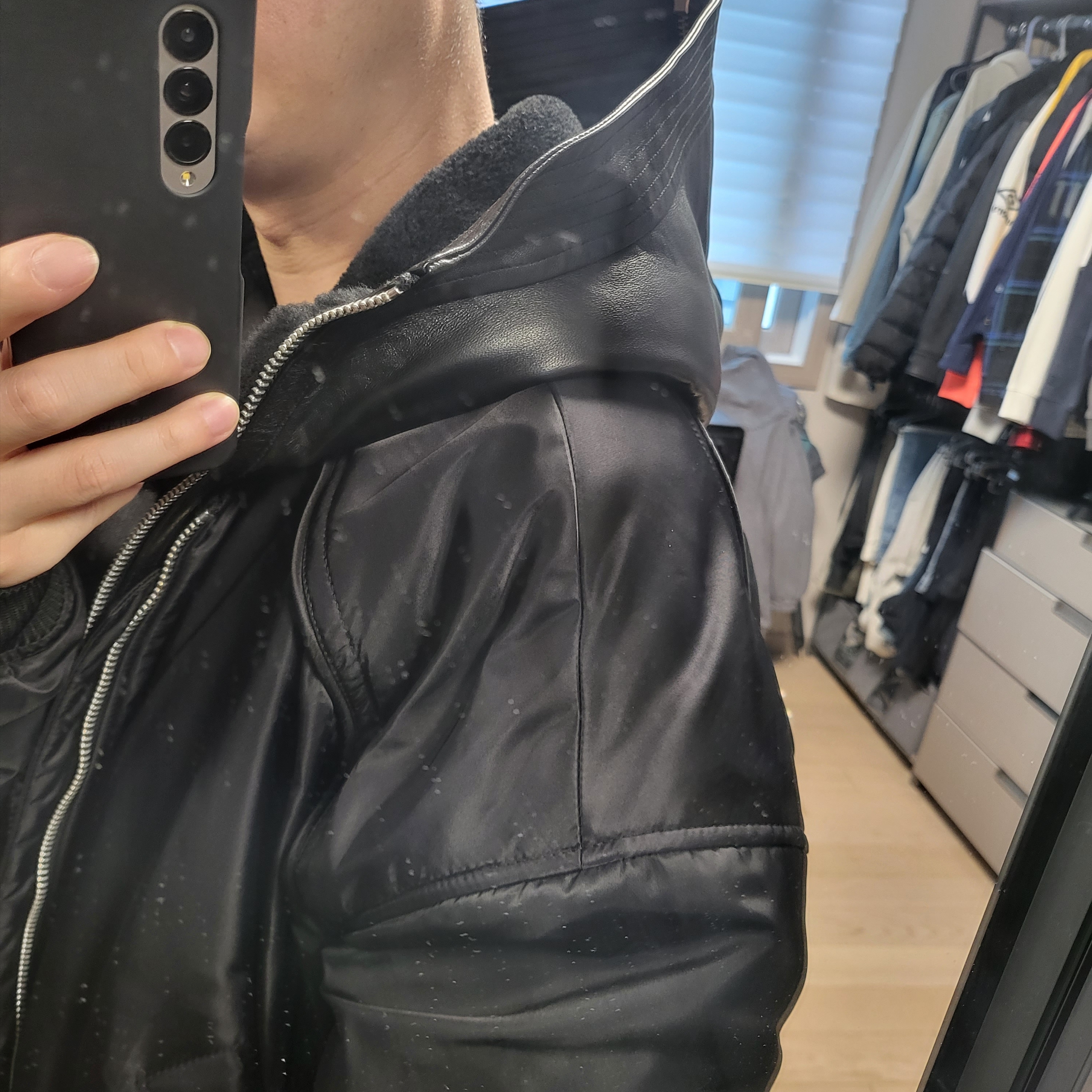 Juun.J Collection MA-1 Black - 22FW 착용 스타일 - 3