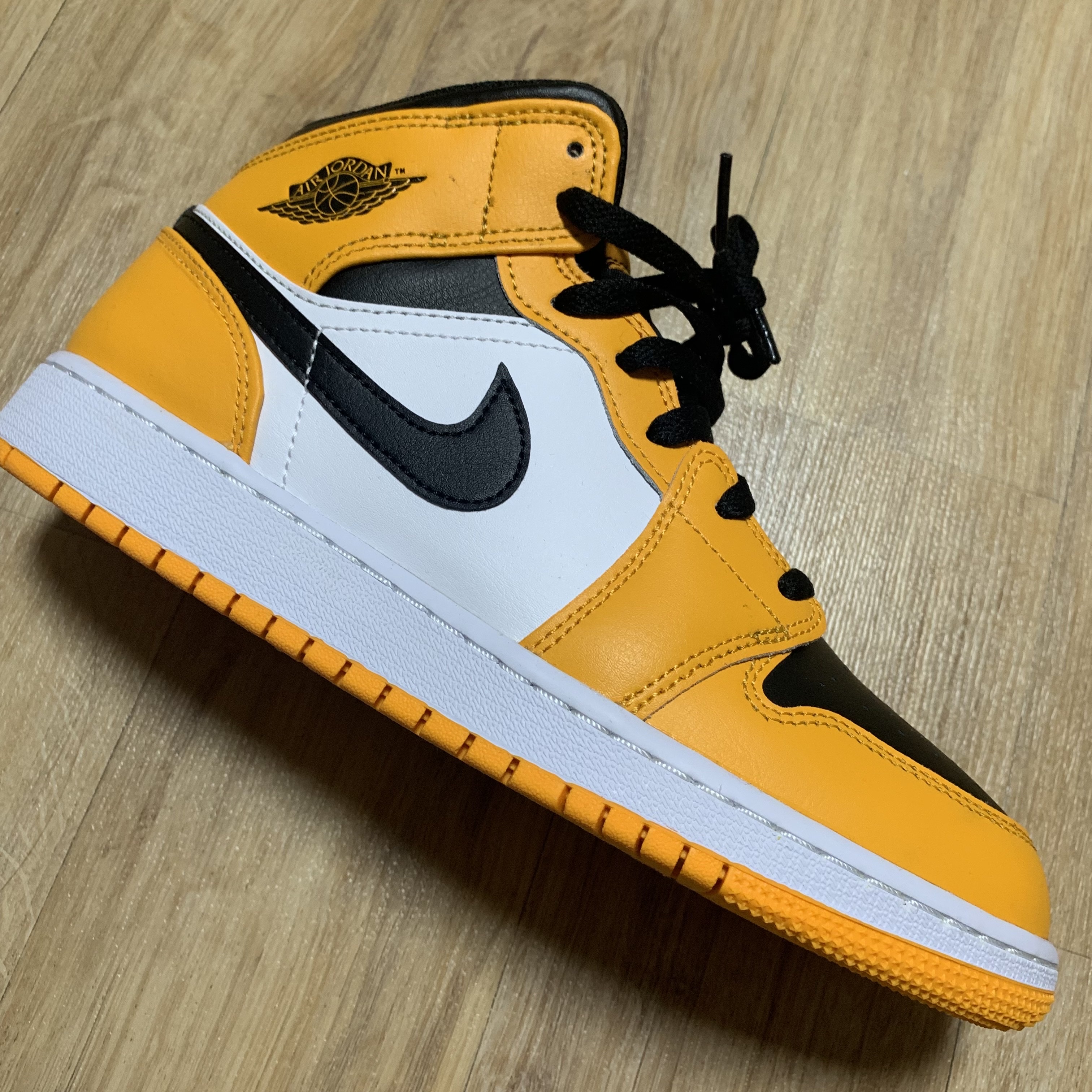 (GS) Jordan 1 Mid Taxi 착용 스타일 - 3