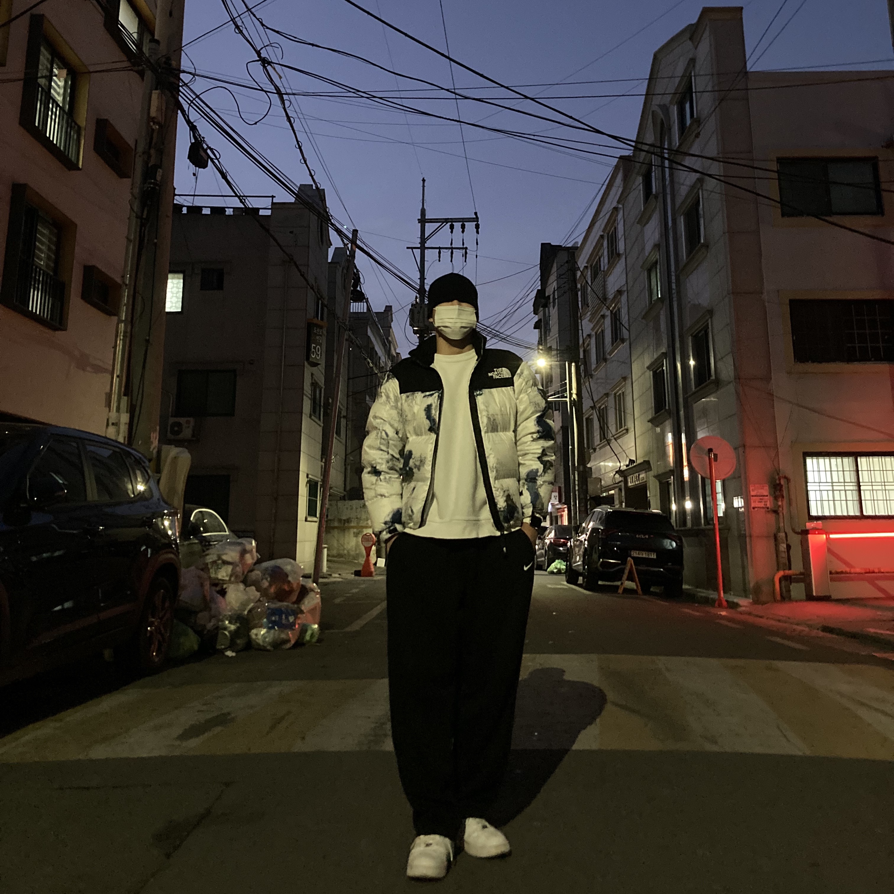 The North Face White Label Novelty Nuptse Down Jacket P White Sand, Nike Air Force 1 '07 Low White 착용 스타일