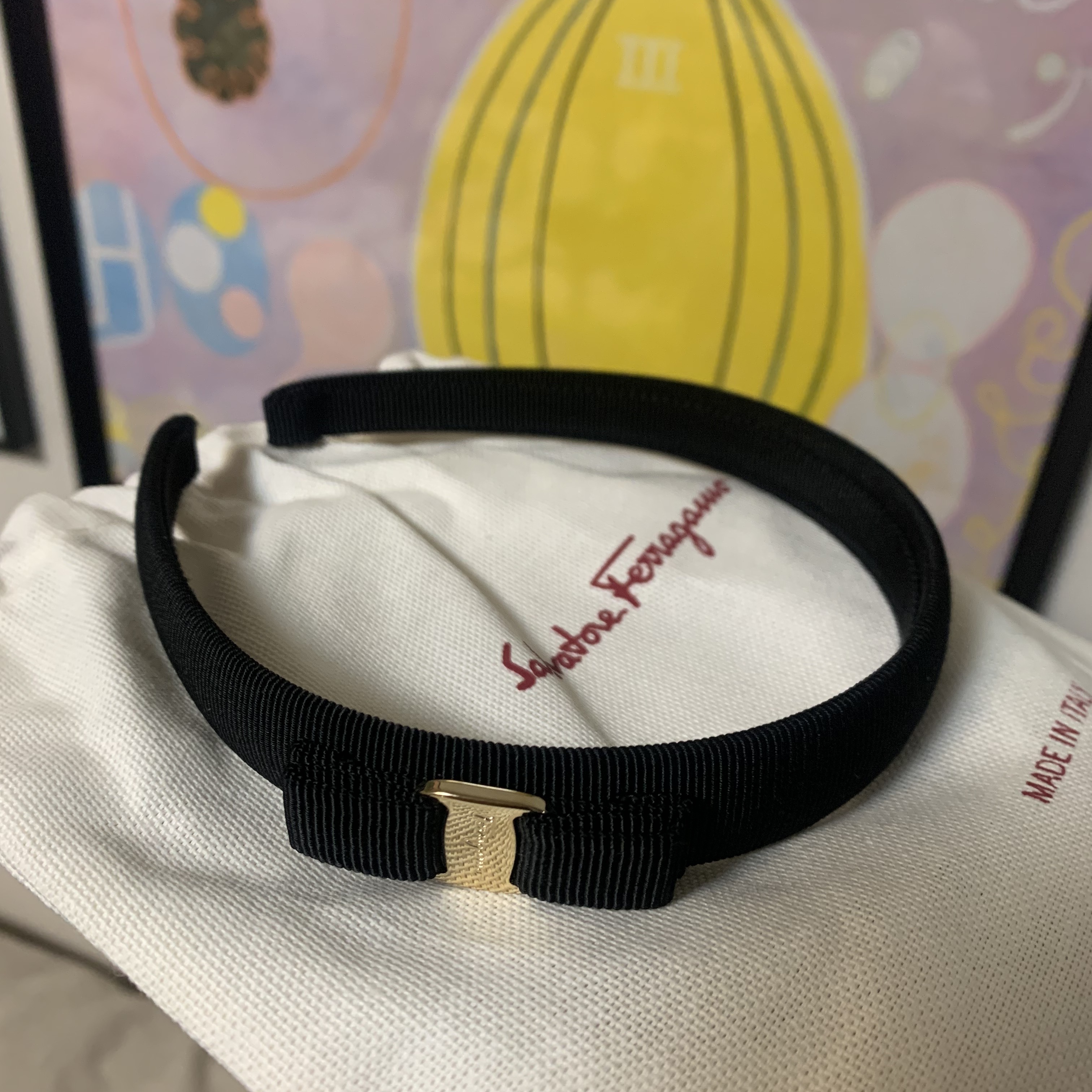 (W) Ferragamo Vara Hairband Black 착용 스타일