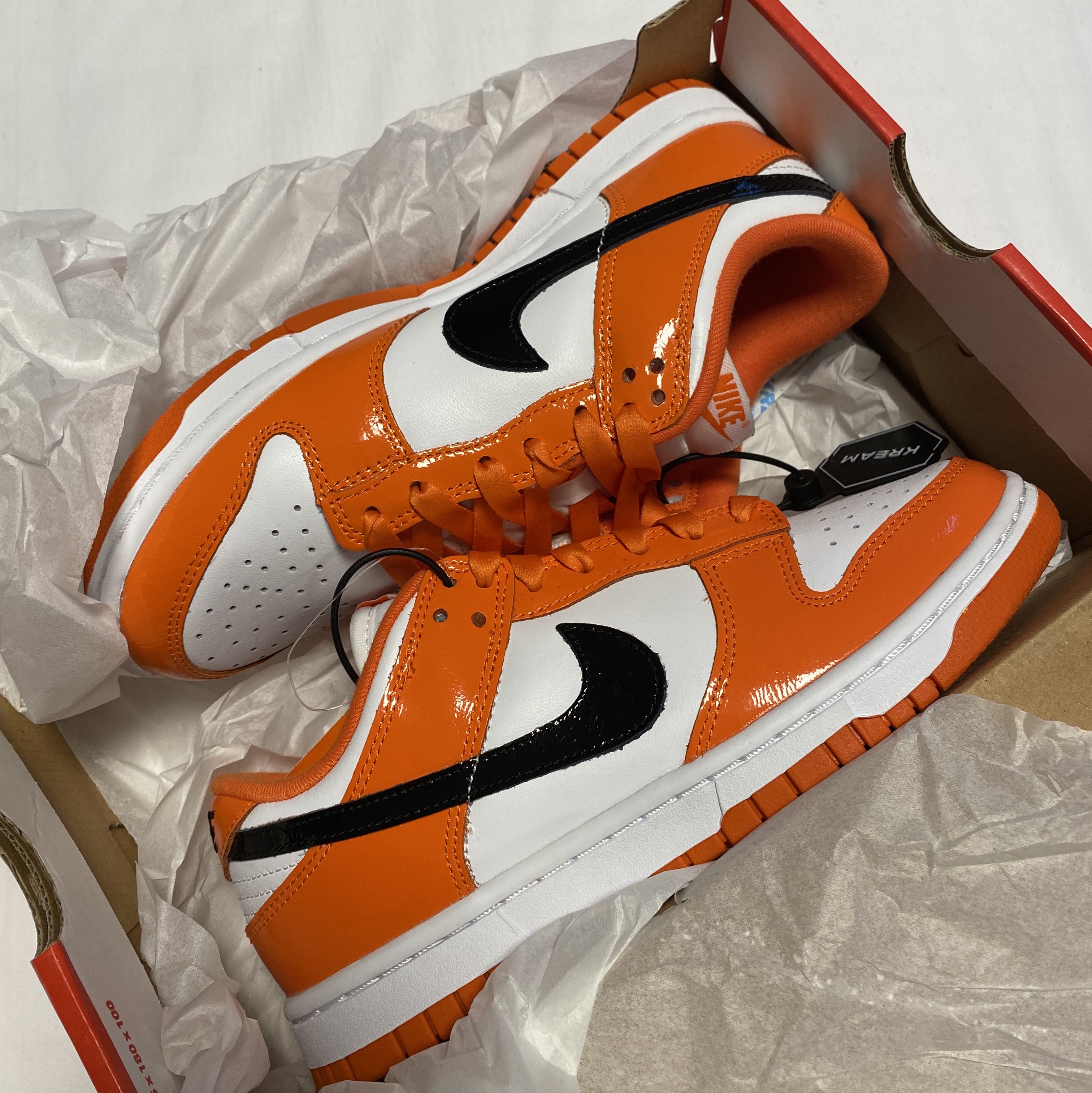 (W) Nike Dunk Low Essential Brilliant Orange 착용 스타일