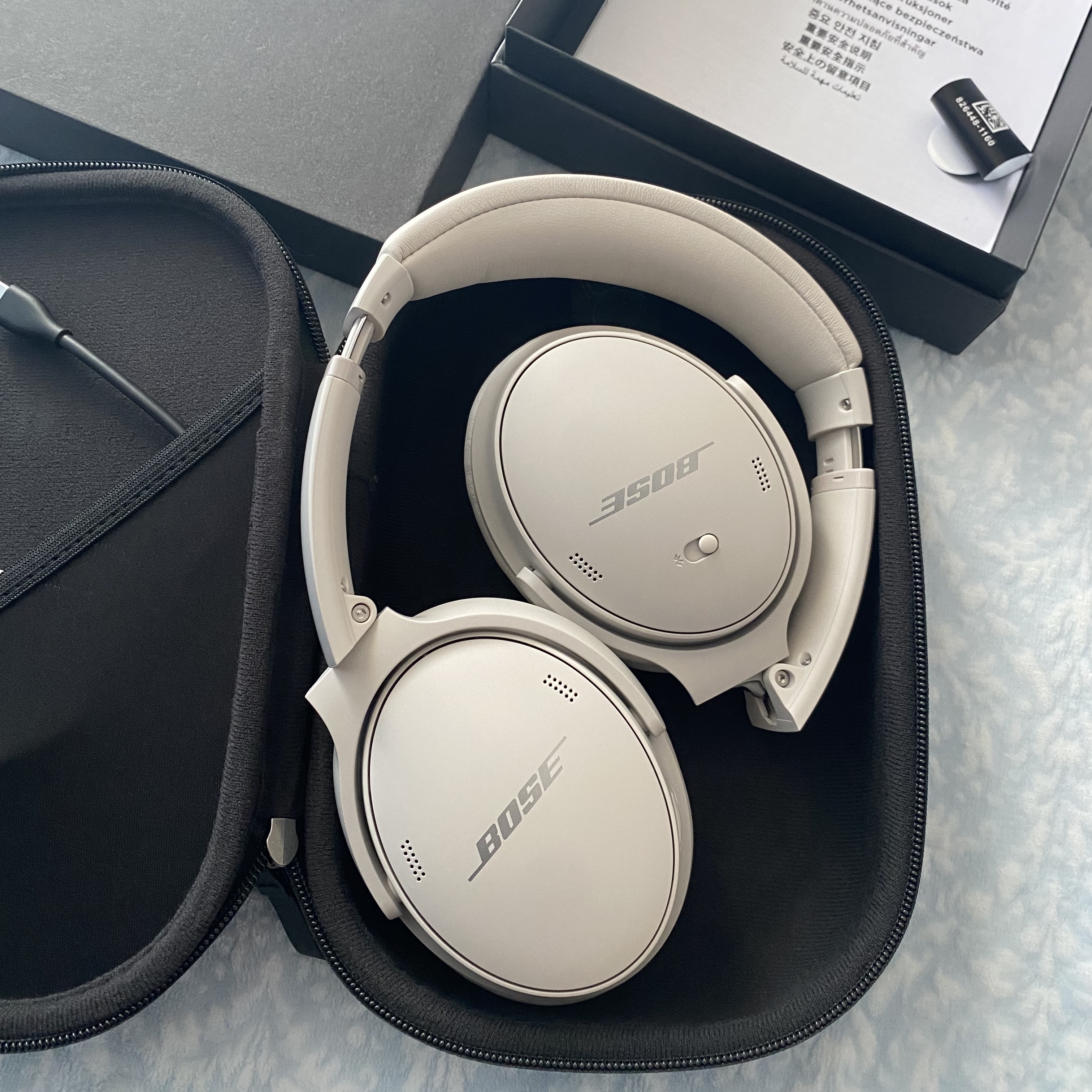 BOSE QC45 White Smoke (Korean Ver.) 착용 스타일