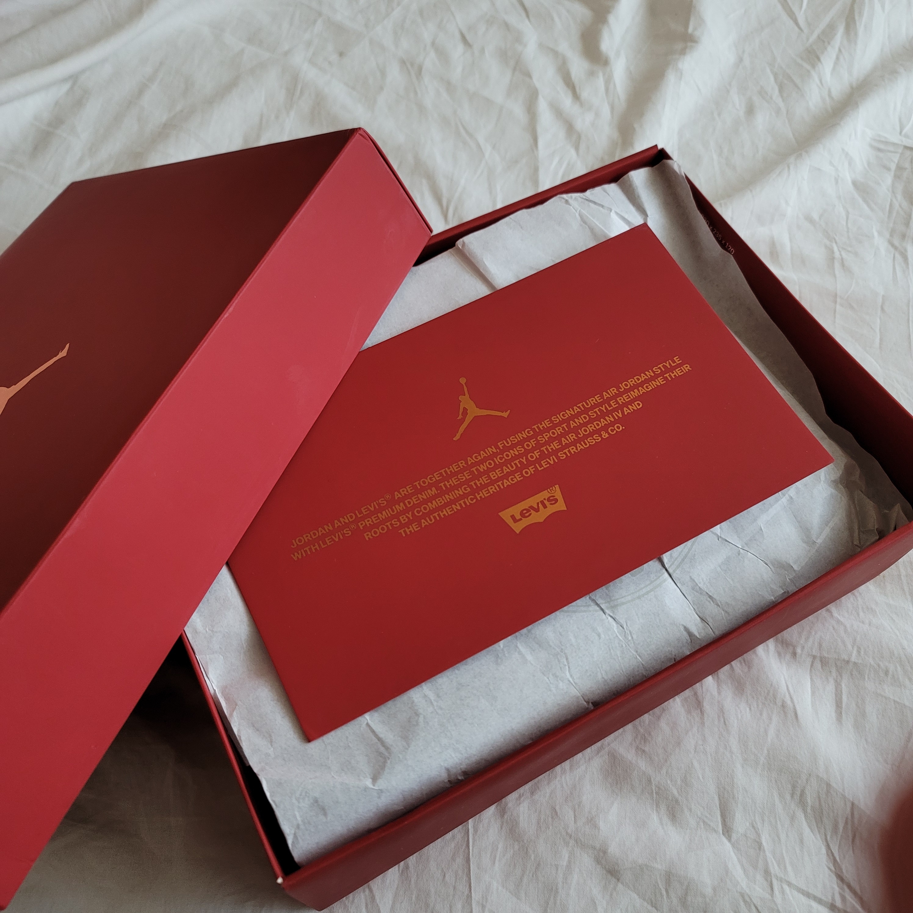 Jordan 4 x Levi's Retro Black Denim (Levi's Tag), Jordan 4 x Levi's Retro Black Denim (Blank Tag) 착용 스타일 - 2