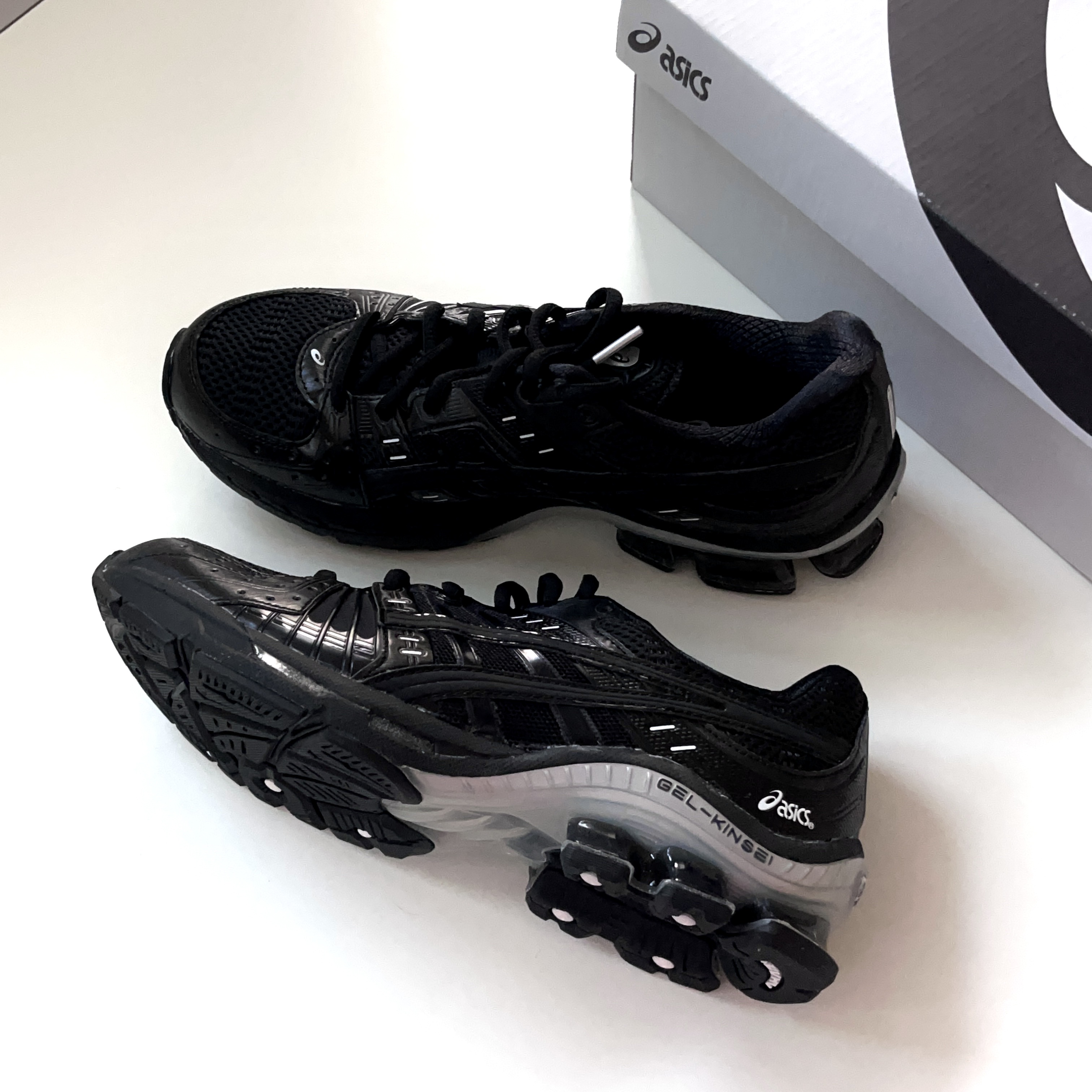 Asics Gel Kinsei OG Black 착용 스타일 - 2