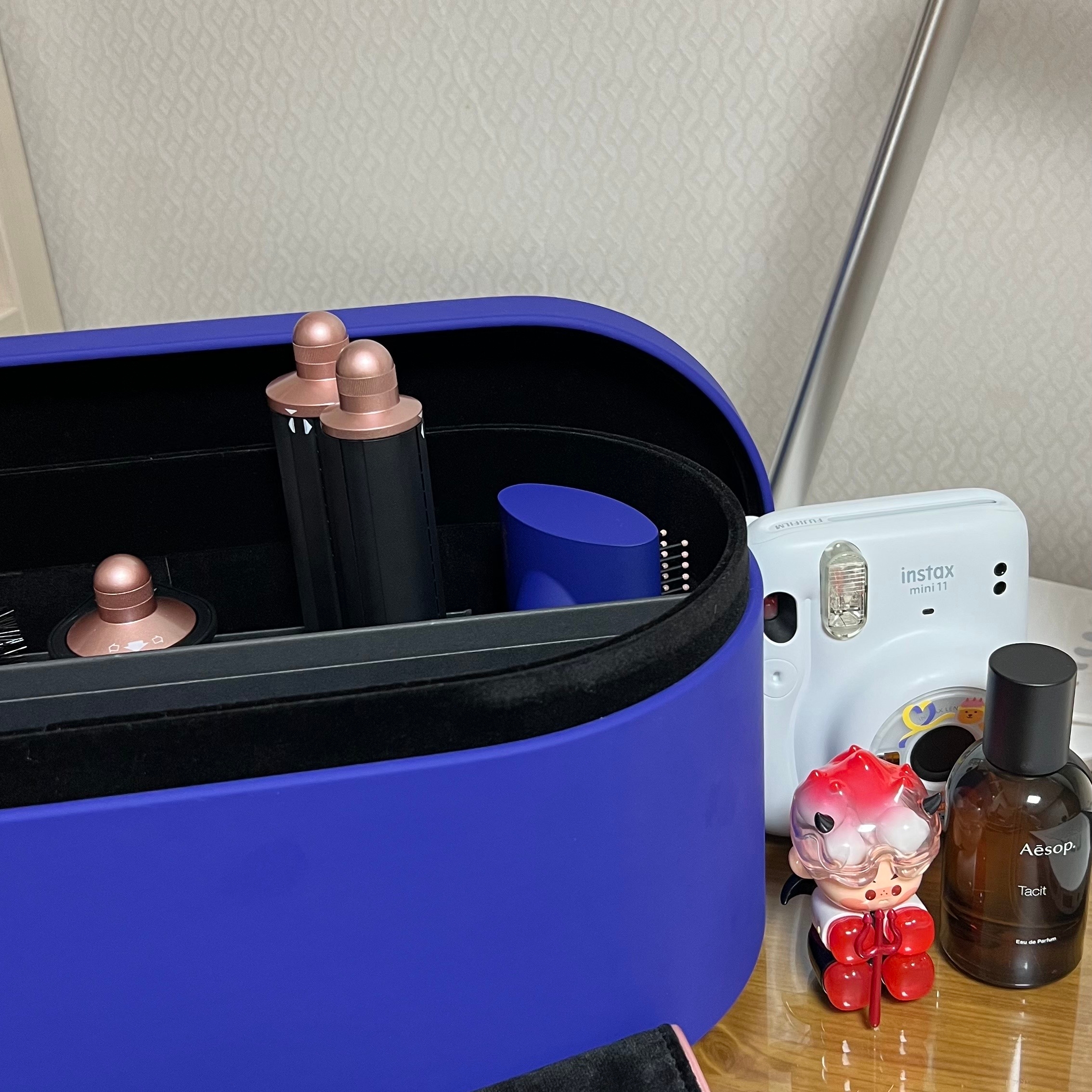 Dyson Airwrap Multi Styler Complete Long Vinca Blue Rose (Korean Ver.) 착용 스타일 - 1