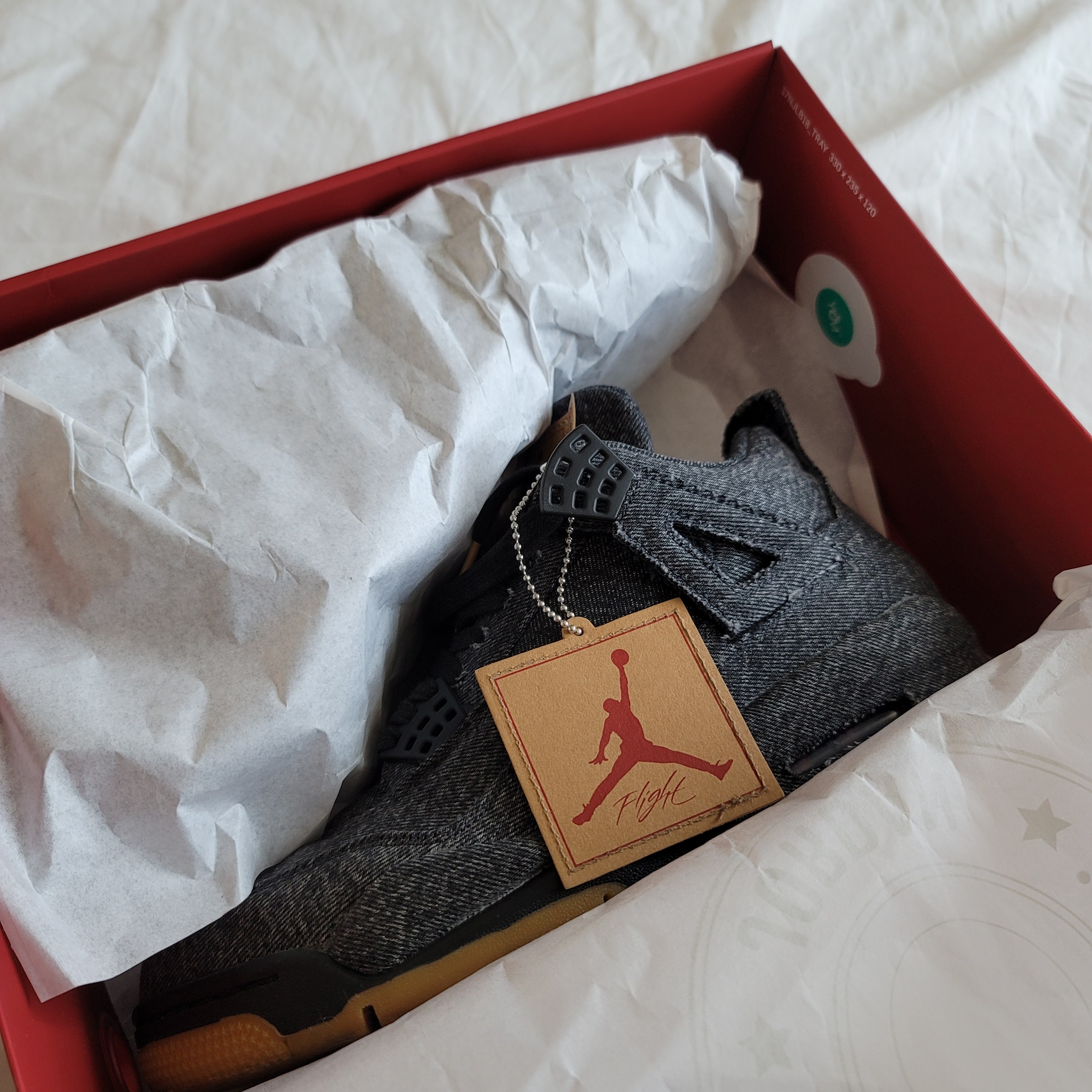 Jordan 4 x Levi's Retro Black Denim (Levi's Tag), Jordan 4 x Levi's Retro Black Denim (Blank Tag) 착용 스타일 - 3