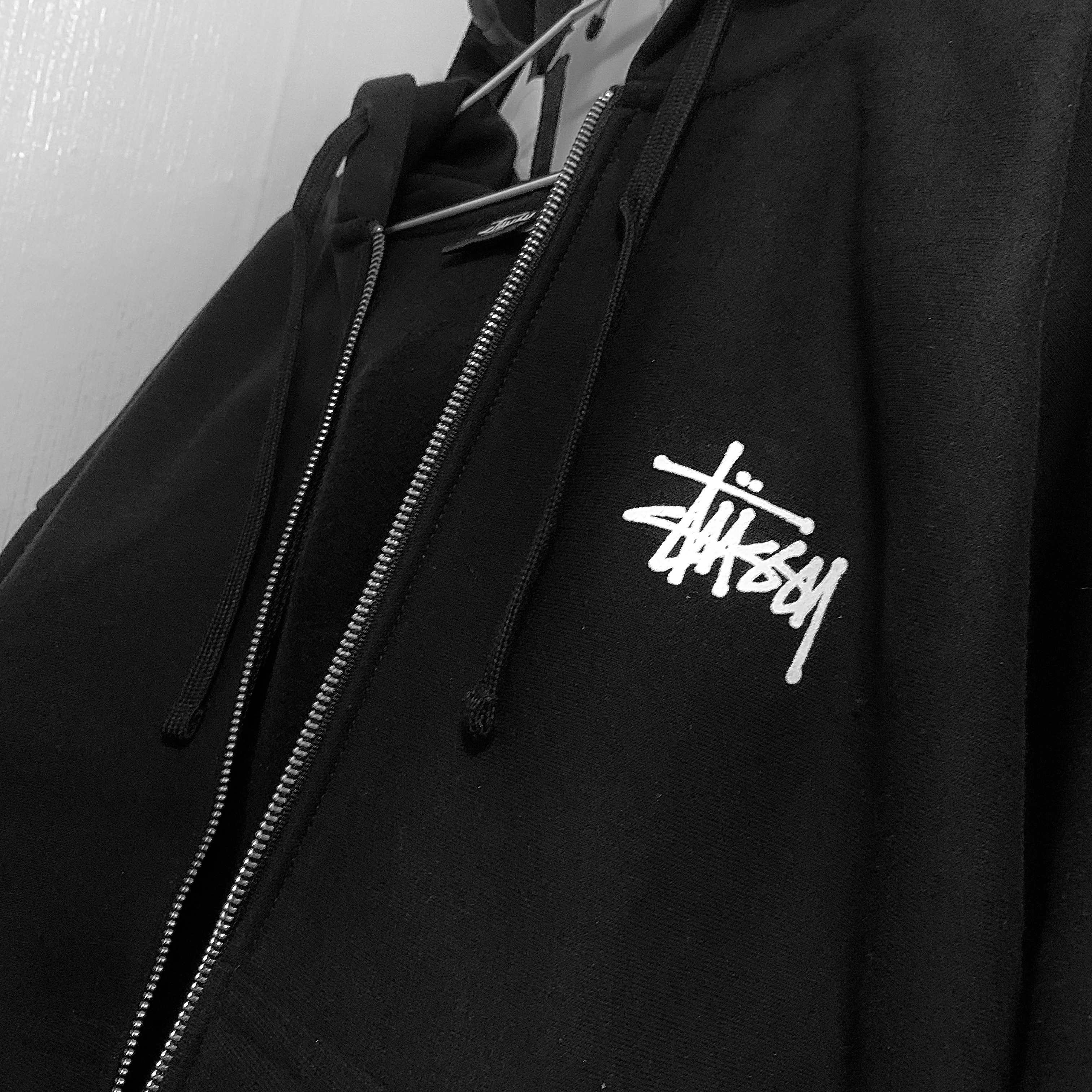 Stussy Basic Stussy Zip Hoodie Black 2022 착용 스타일 - 1