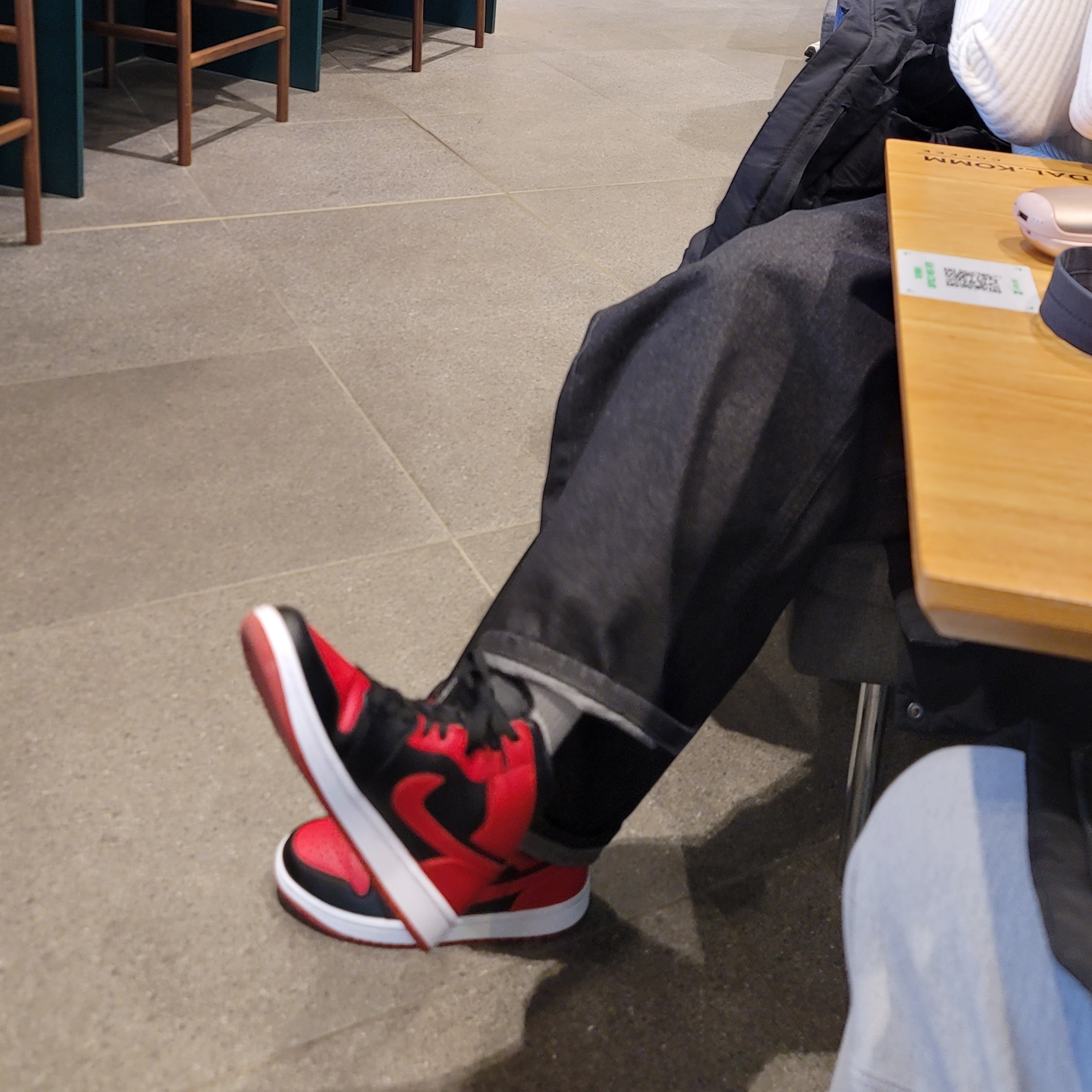 Jordan 1 Mid Bred Banned 2020 착용 스타일