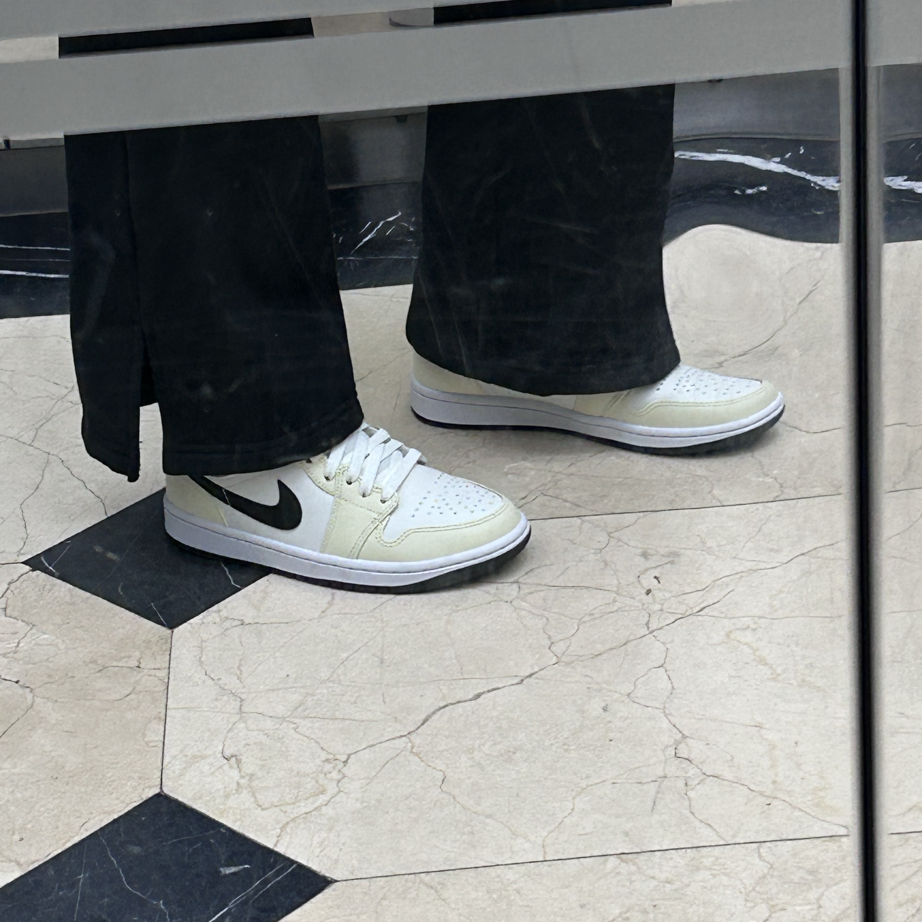 (W) Jordan 1 Mid Coconut Milk 착용 스타일