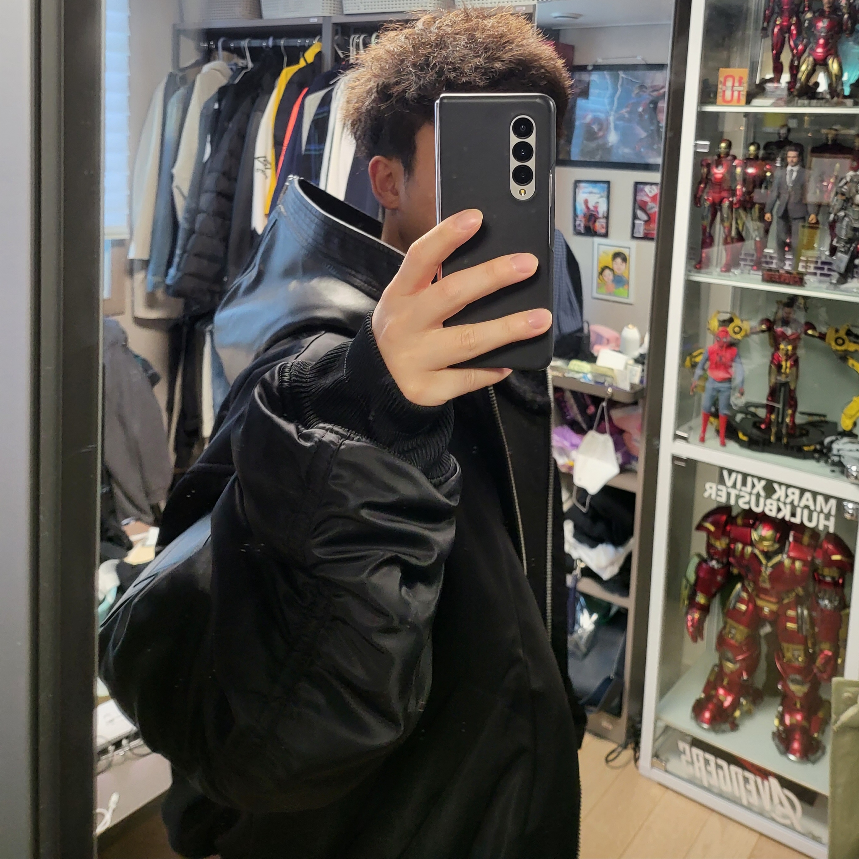 Juun.J Collection MA-1 Black - 22FW 착용 스타일 - 1
