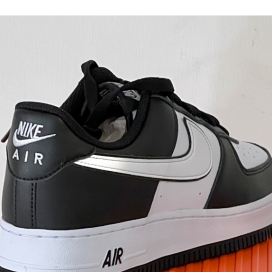 Nike Air Force 1 '07 Black White 착용 스타일