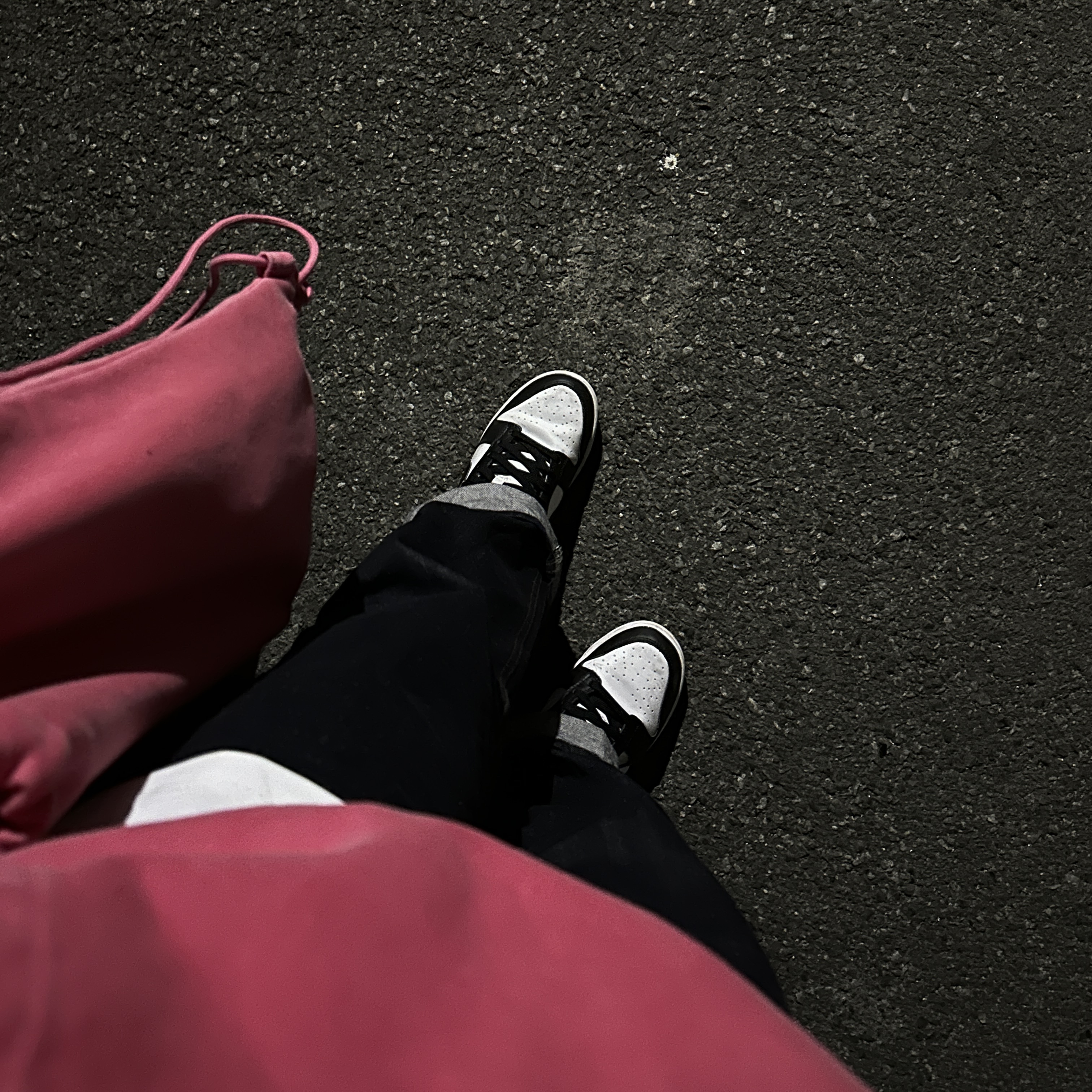IAB Studio Pigment Hoodie & Sack Coral, (W) Nike Dunk Low Black 착용 스타일 - 3