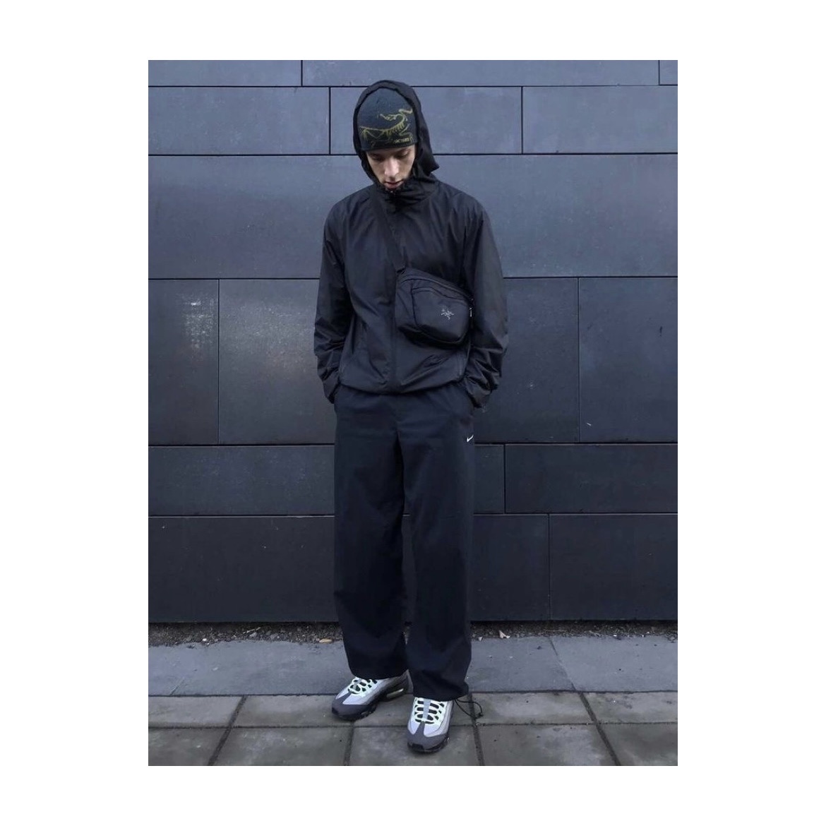 Arc'teryx Atom LT Hoody Black, Arc'teryx Bird Head Toque 24K Black 착용 스타일 - 2