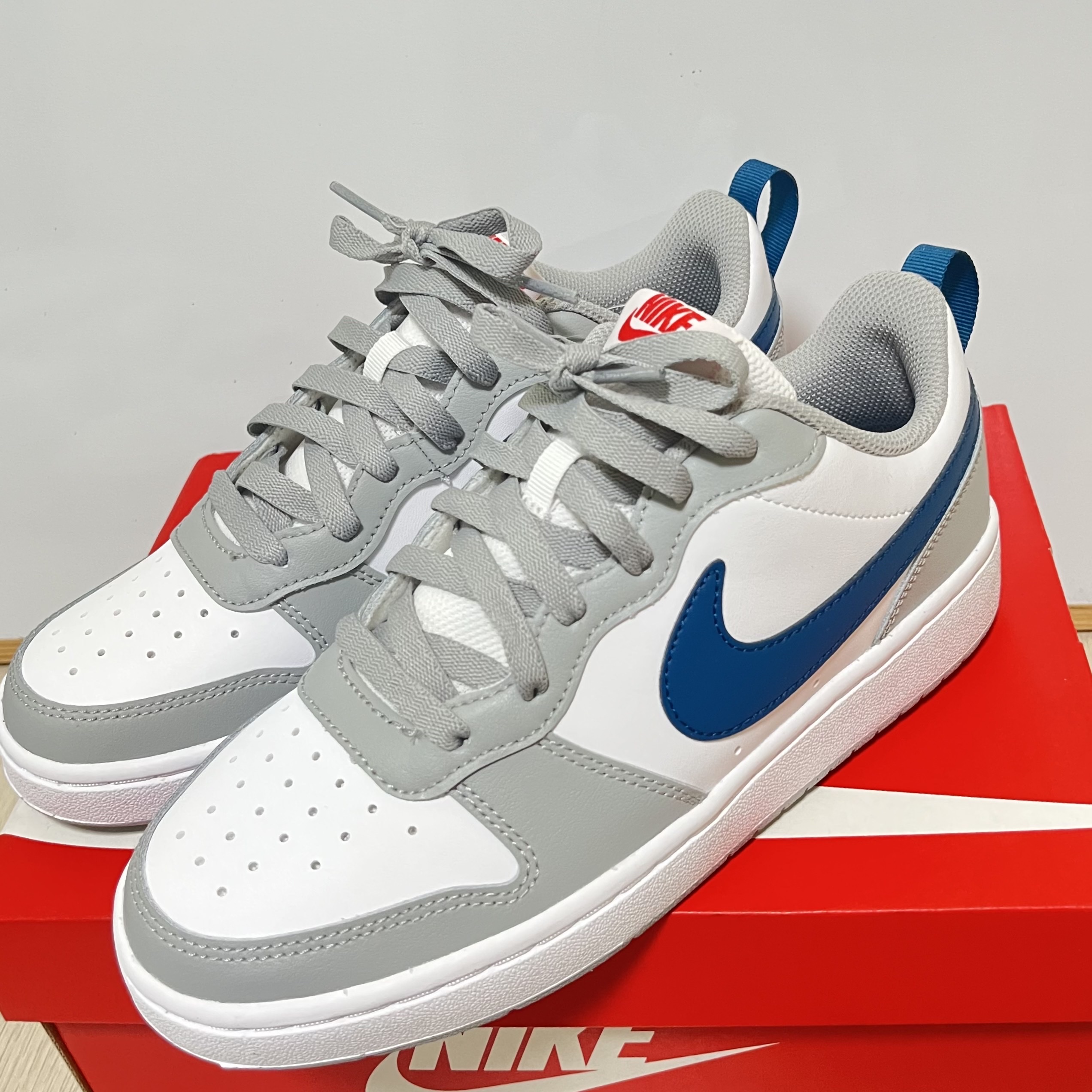 (GS) Nike Court Borough Low 2 Light Smoke Grey 착용 스타일
