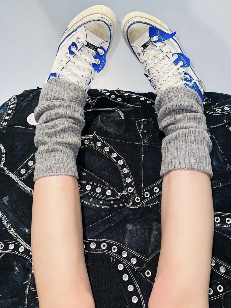 Converse x Ader Error Chuck 70 High White, Converse x Ader Error Shapes Varsity Jacket Cobalt 착용 스타일 - 1