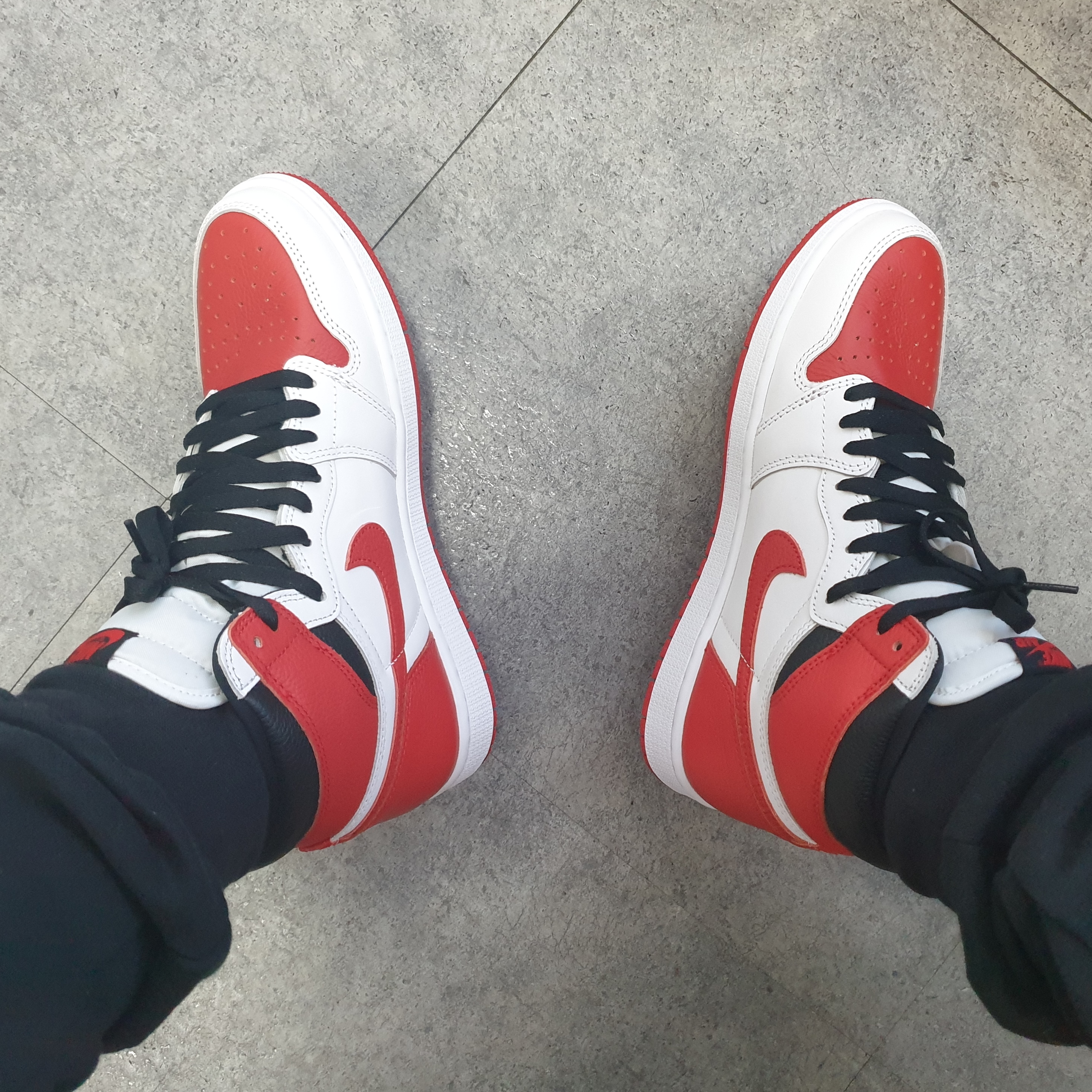 Jordan 1 Retro High OG Heritage 착용 스타일 - 2
