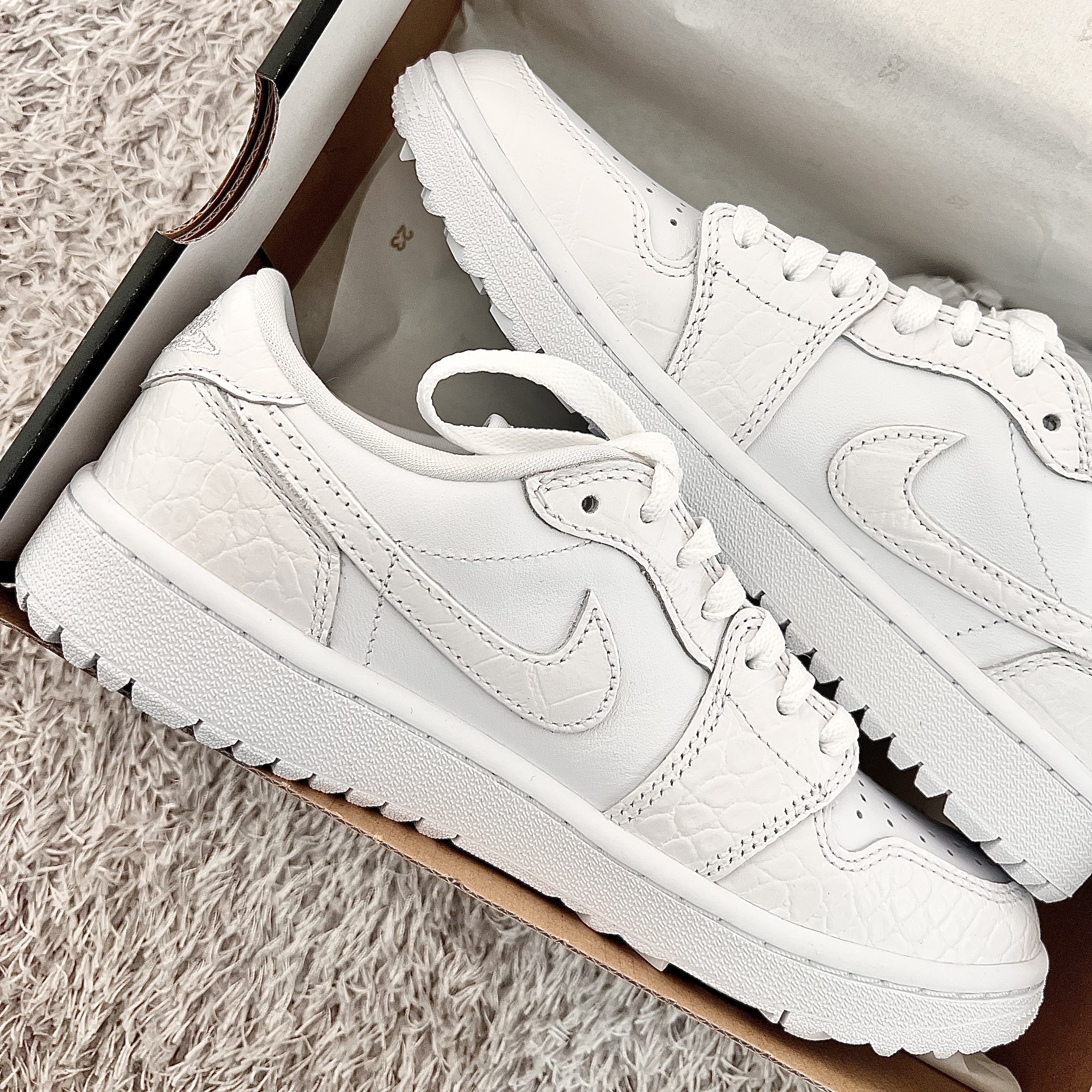 Jordan 1 Low Golf Pure Platinum 착용 스타일 - 1