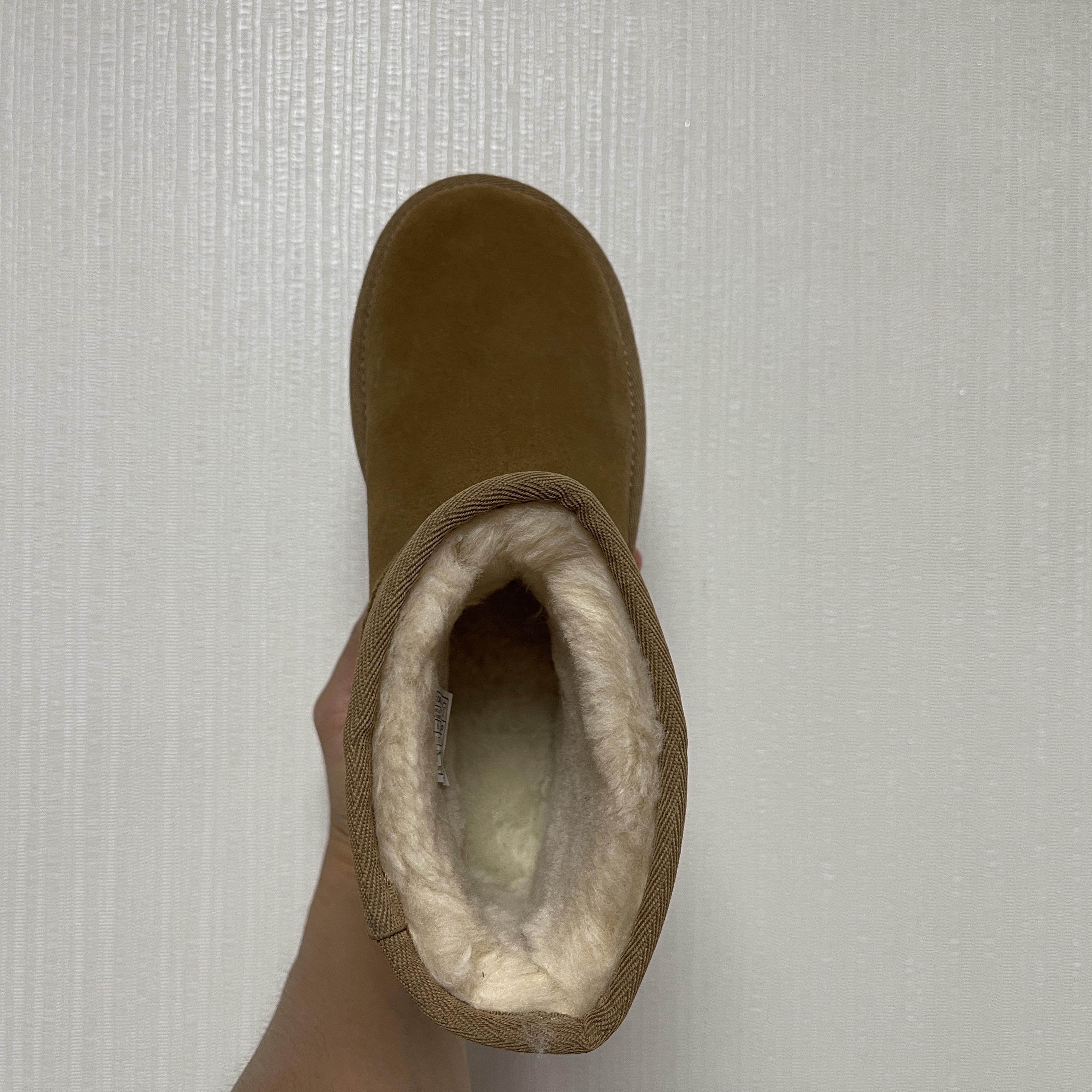 (W) UGG Classic Mini Platform Boots Chestnut 착용 스타일 - 2