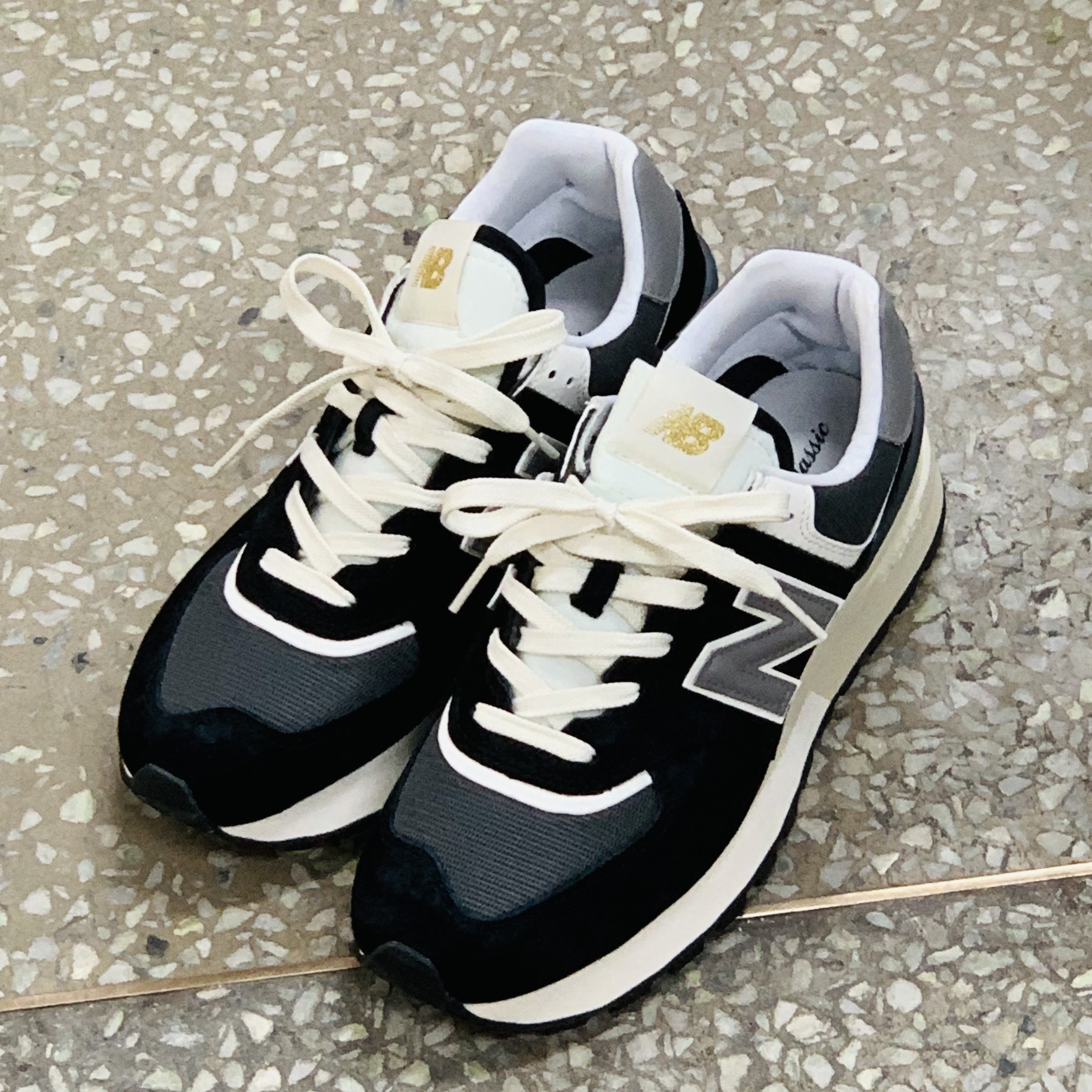 New Balance 574 Legacy Black 착용 스타일 - 3